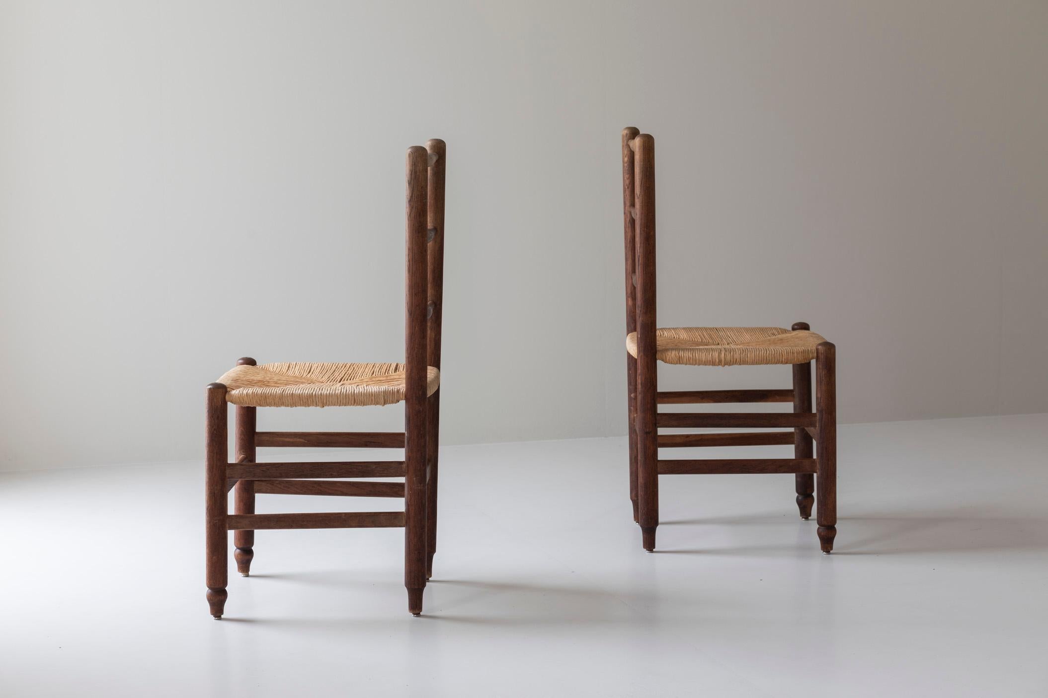 Set di quattro sedie da pranzo in Oak e paglia, Francia, anni '60. In condizioni buone in vendita a Antwerp, BE