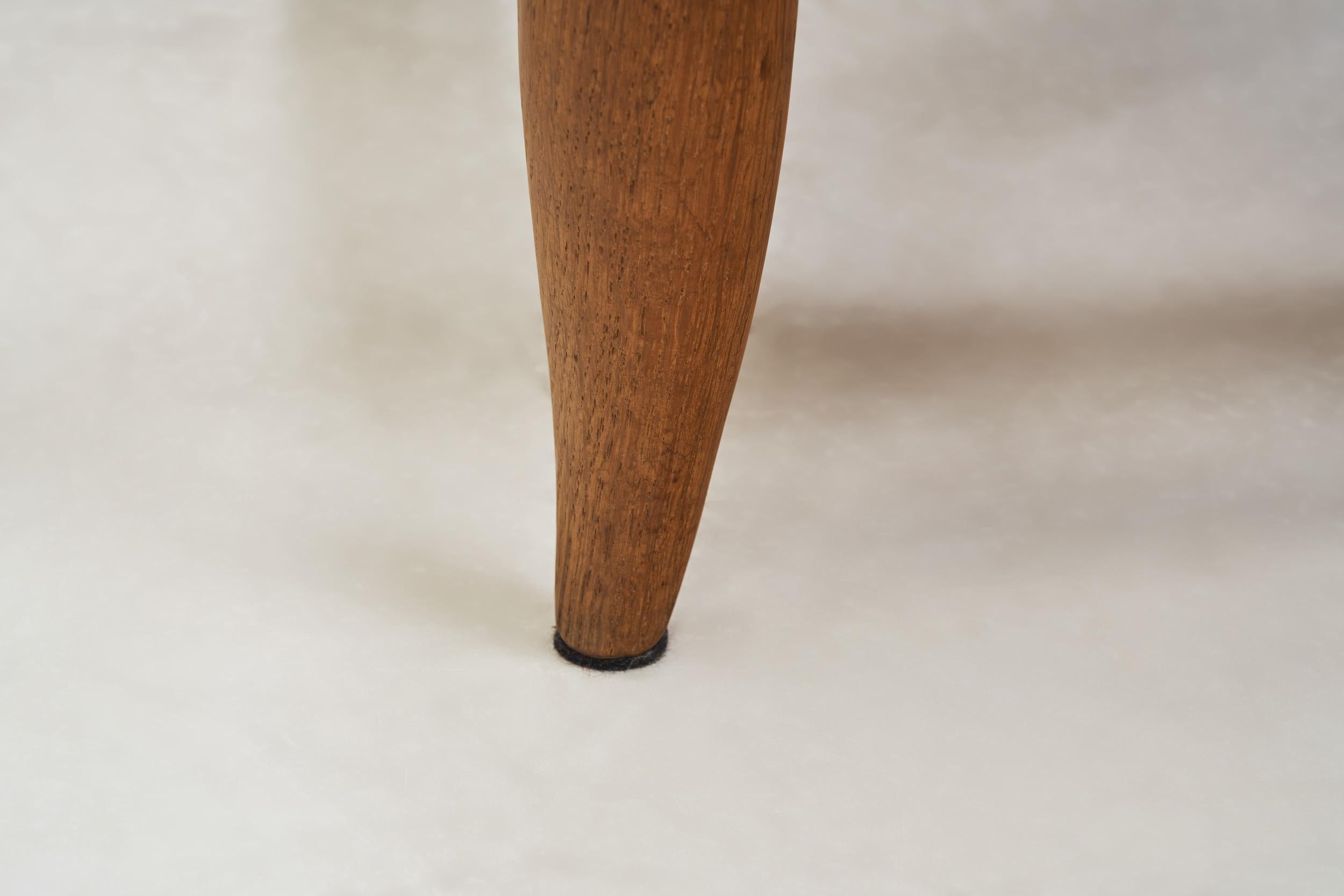 Satz von vier Eichen-Esszimmerstühlen von Guillerme et Chambron, Frankreich 1960er Jahre im Angebot 7