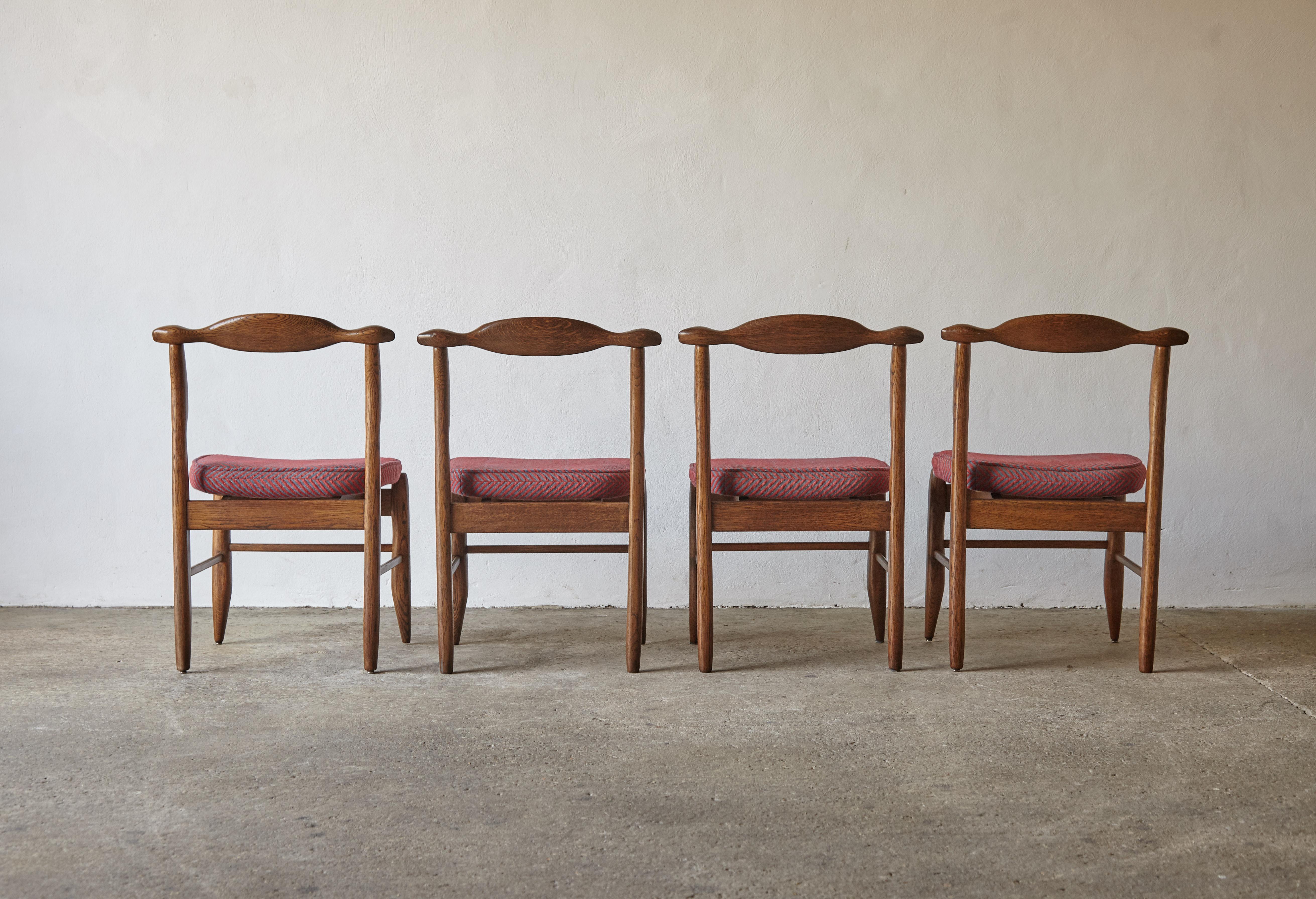 French Set of Four Oak Fumay Dining Chairs by Guillerme et Chambron, France, 1960s For Sale