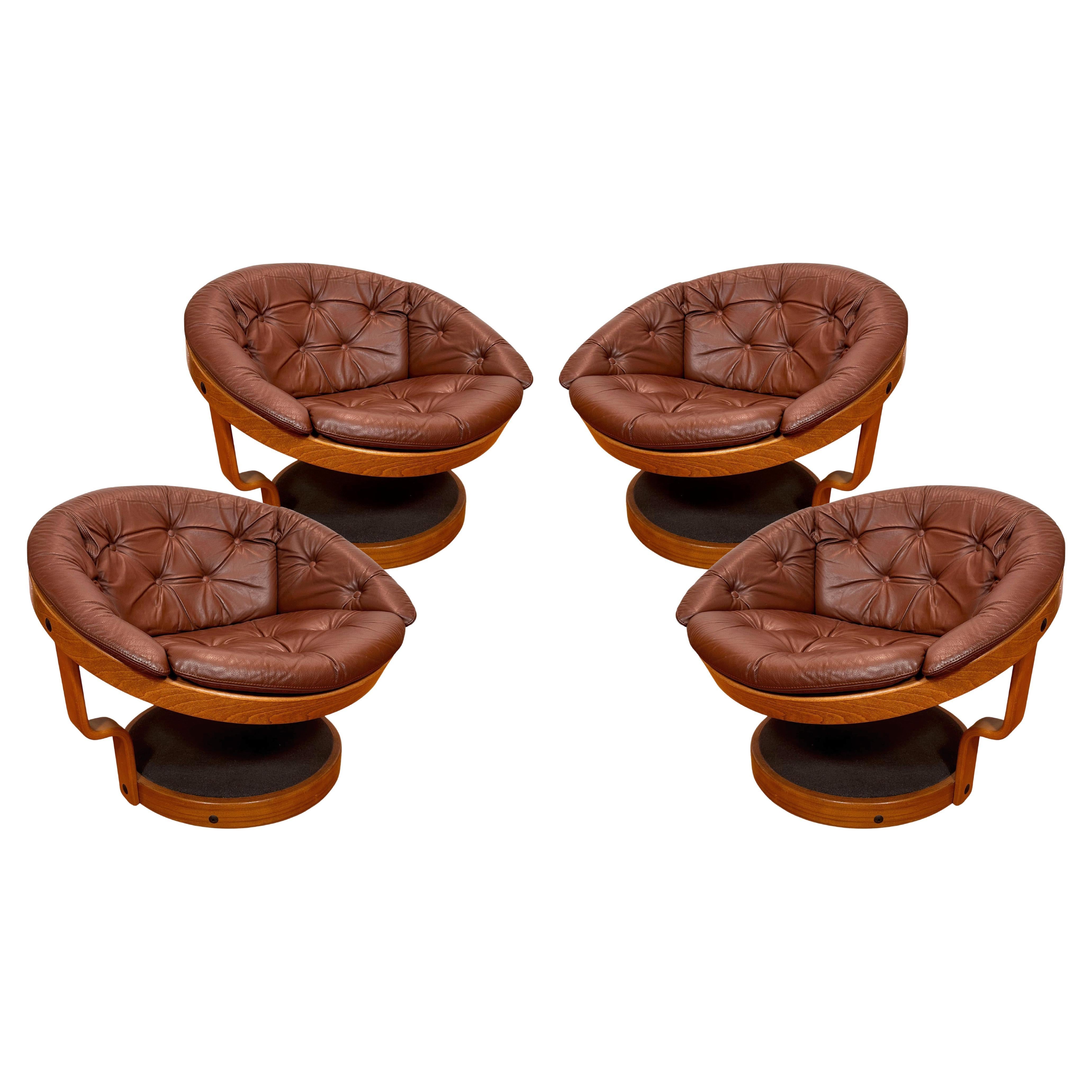 Satz von vier Oddmund Vad "Convair" Lounge-Drehstühlen, Norwegen, 1970er Jahre im Angebot