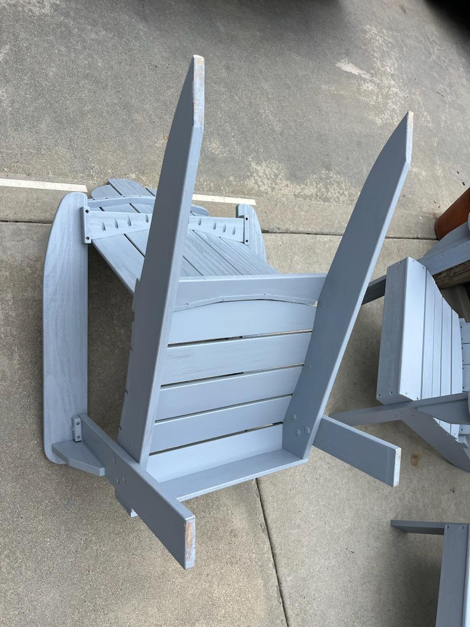 Legno Set di quattro sedie da esterno Adirondack in vendita