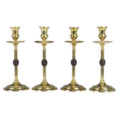 Lot de quatre bougeoirs en forme de ruche Arts and Crafts 9″.