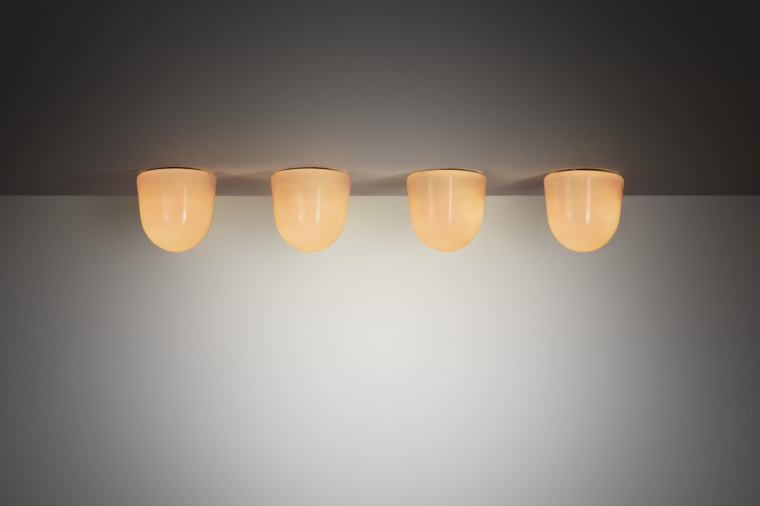 In den 1950er Jahren war Finnlands internationaler Ruf für großartiges Design begründet, nicht zuletzt dank der Arbeit von Paavo Tynell. Er war der berühmteste finnische Industriedesigner und wurde dank seiner bemerkenswerten Beleuchtungsmodelle als