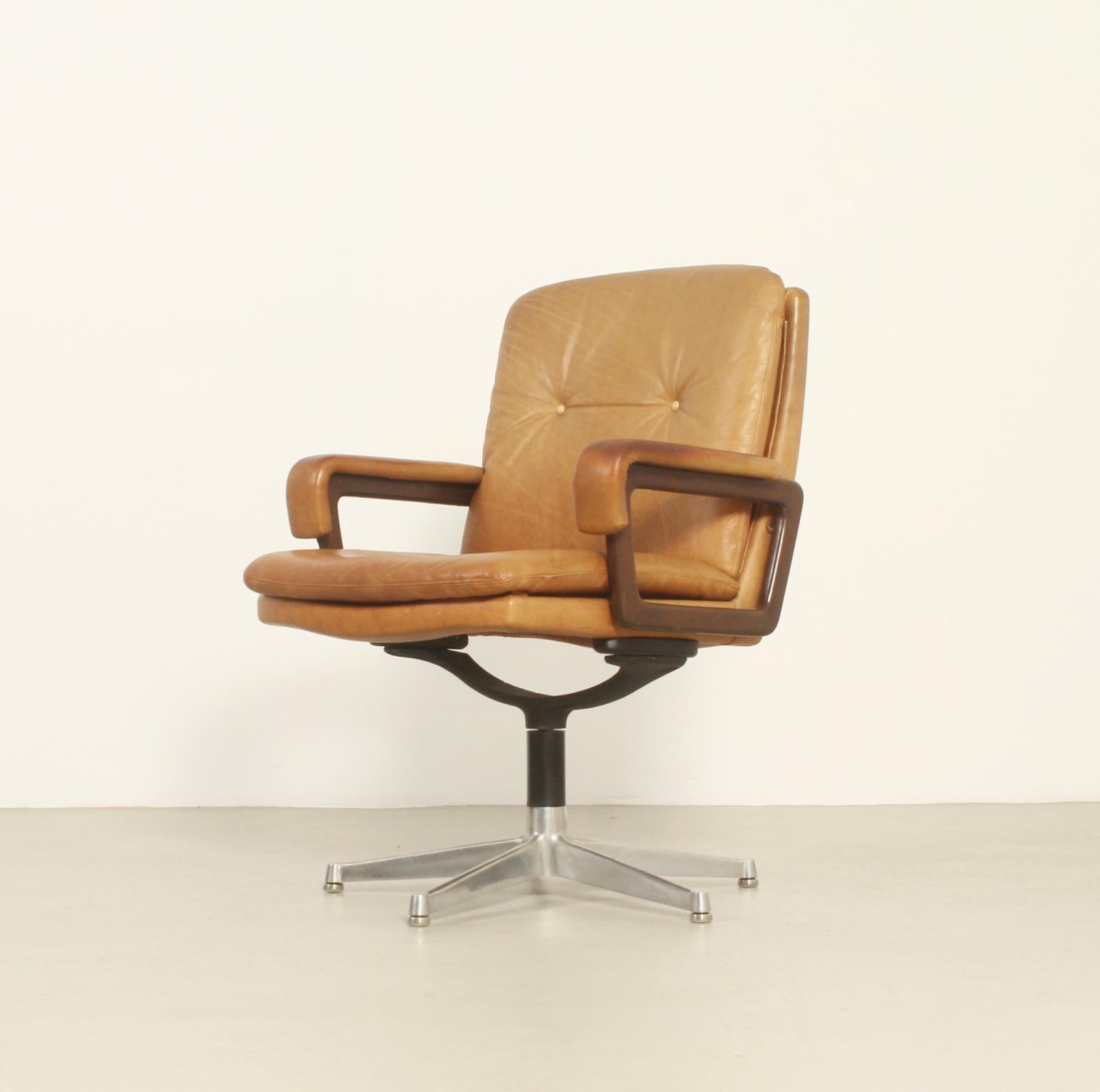 Ensemble de quatre chaises de bureau par André Vandenbeuck pour Arflex, Italie, années 1960 en vente 2