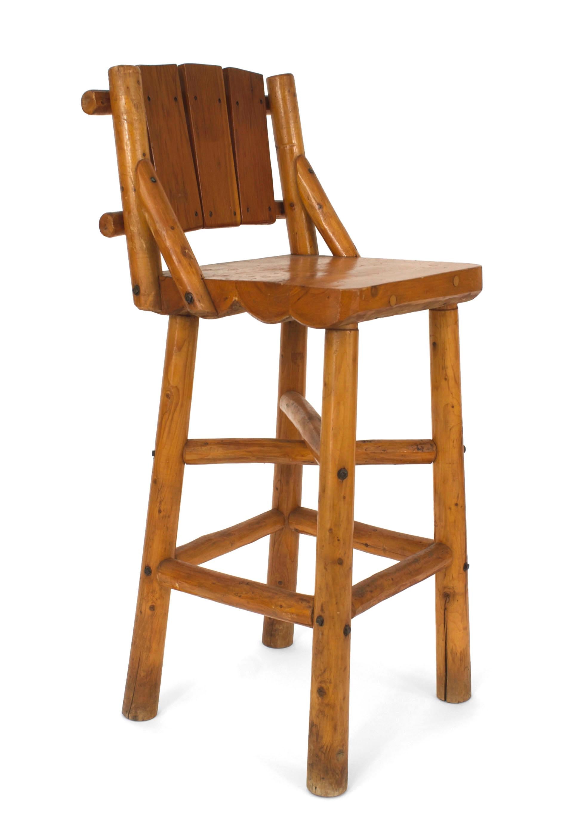 Set of 4 American Old Hickory-style (1950s) cedar bar stools with a low slat back and an 
