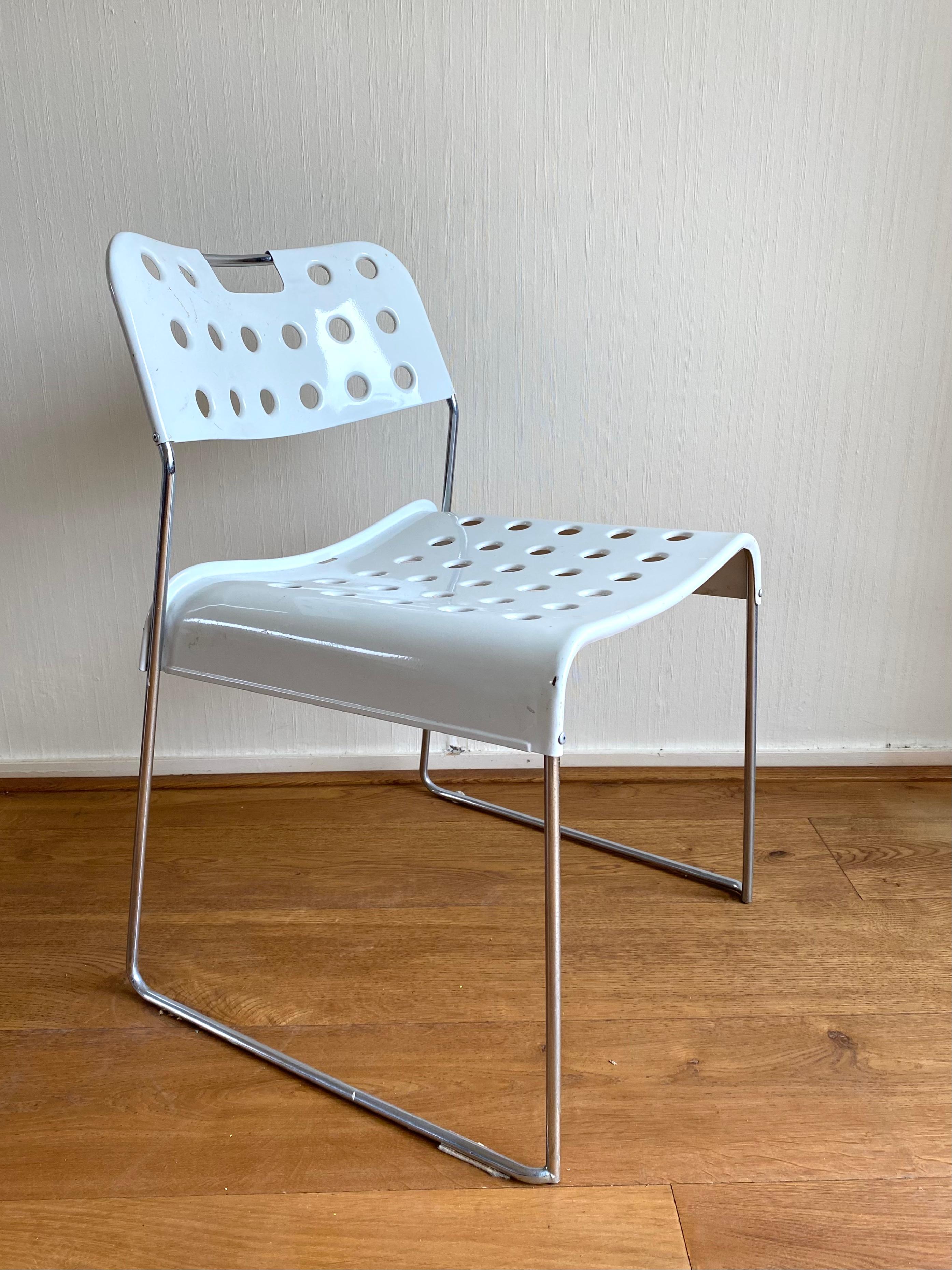 Set of Four Omkstak Swhite Metal Chairs by Rodney Kinsman for Bieffeplast, 1970s For Sale 2