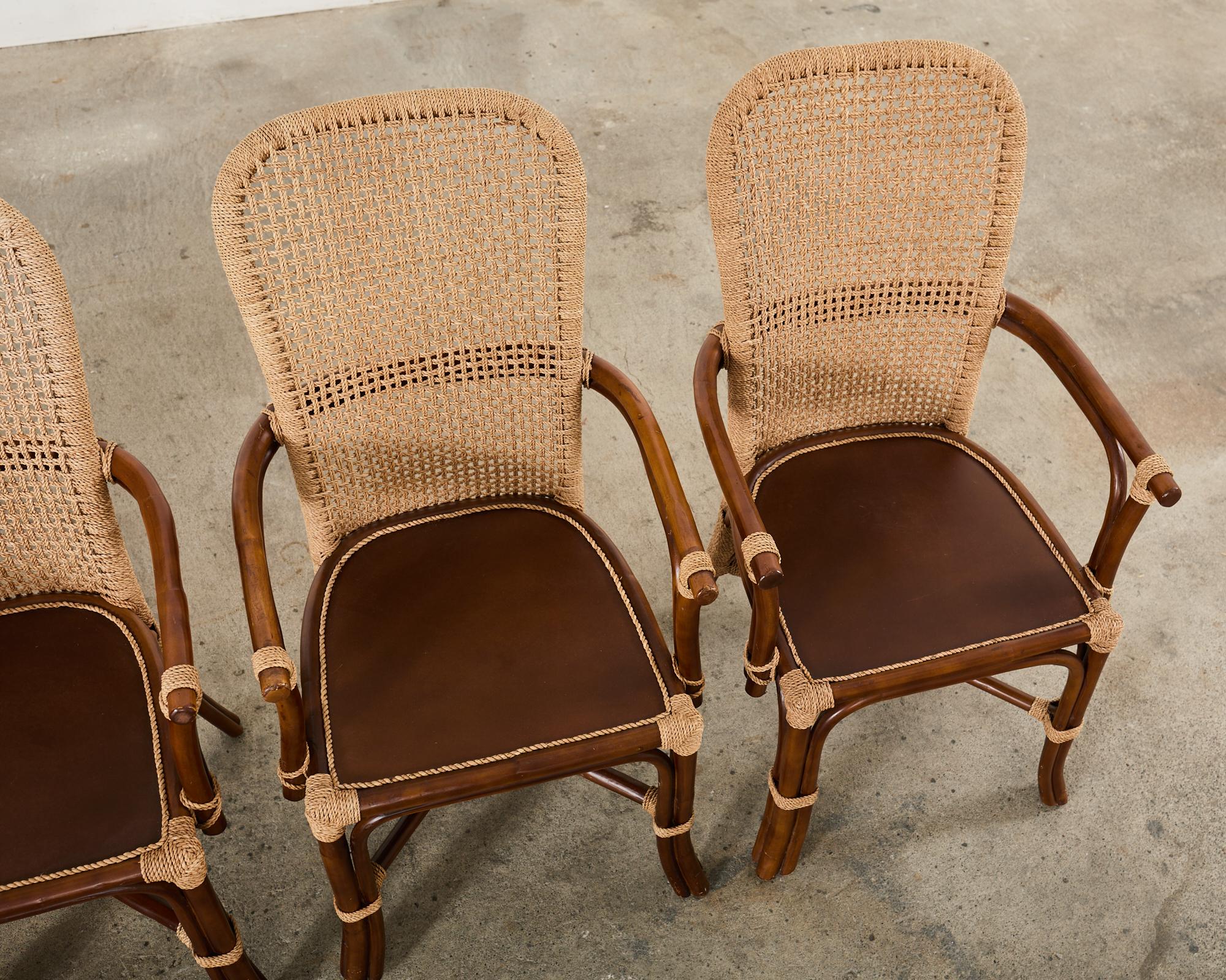 Set di quattro sedie da pranzo moderne in rattan organico e tavolo in vendita 6