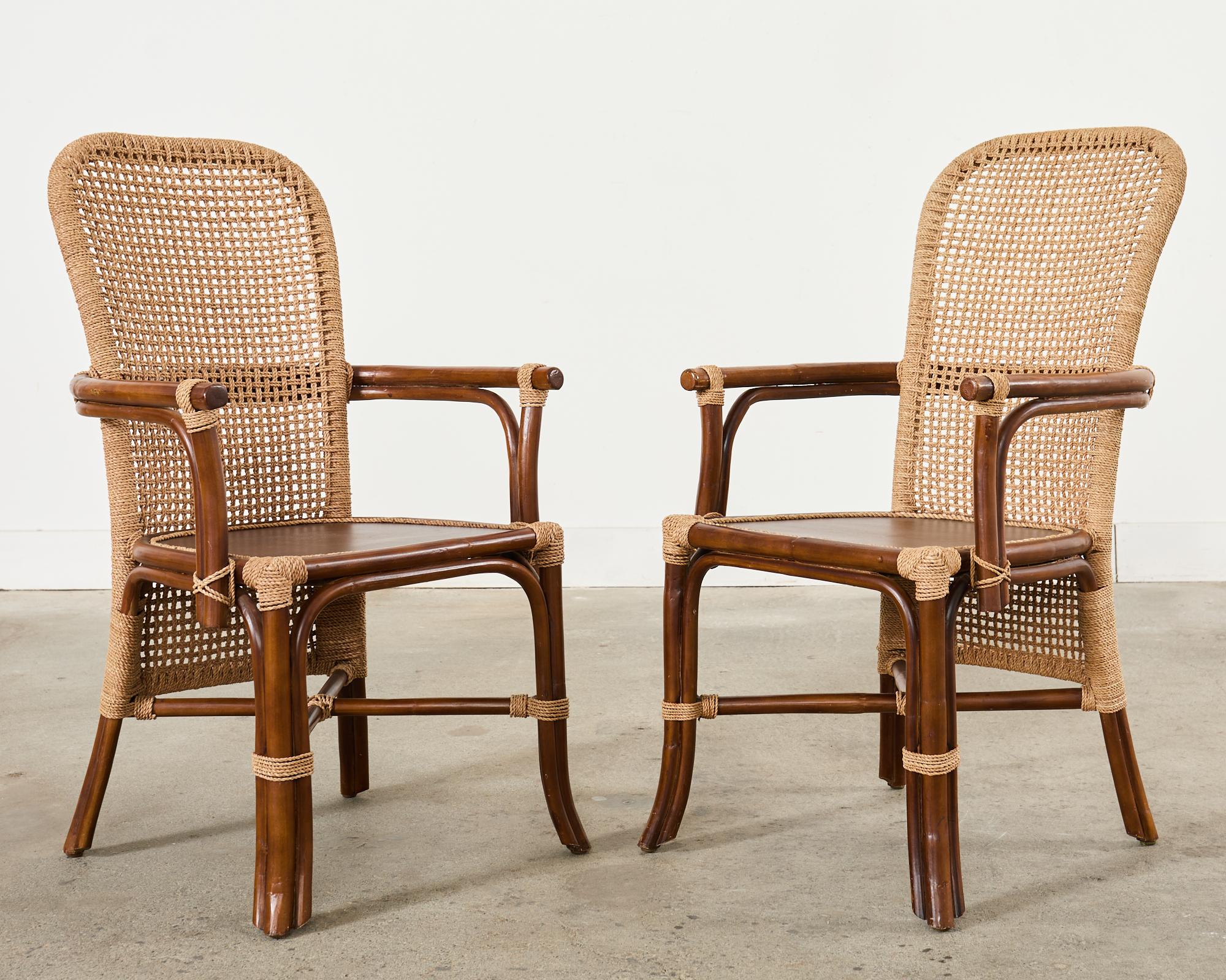 Set di quattro sedie da pranzo moderne in rattan organico e tavolo in vendita 7