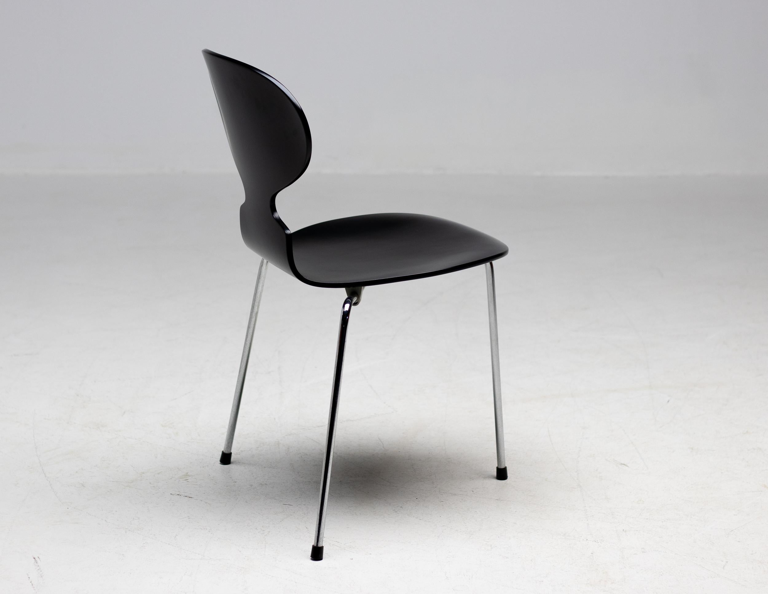 Scandinave moderne Ensemble de quatre chaises originales 3100 'Ant' d'Arne Jacobsen pour Fritz Hansen en vente