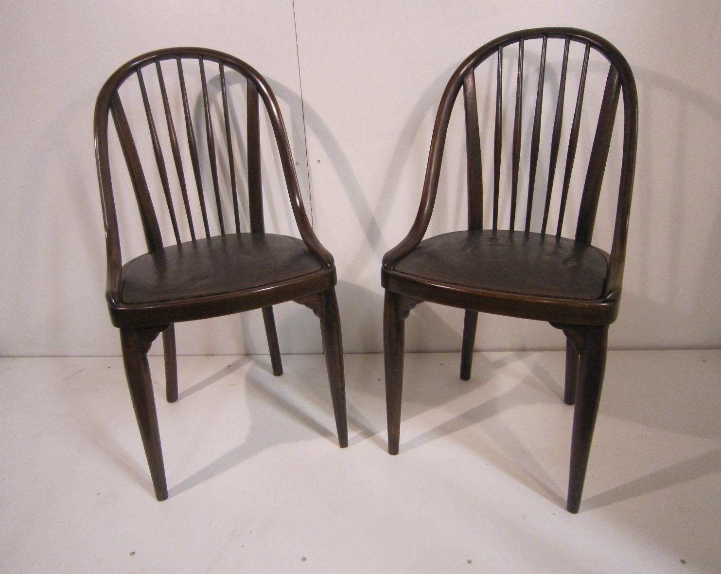 Set of Four Original Beechwood Chairs by Thonet 10