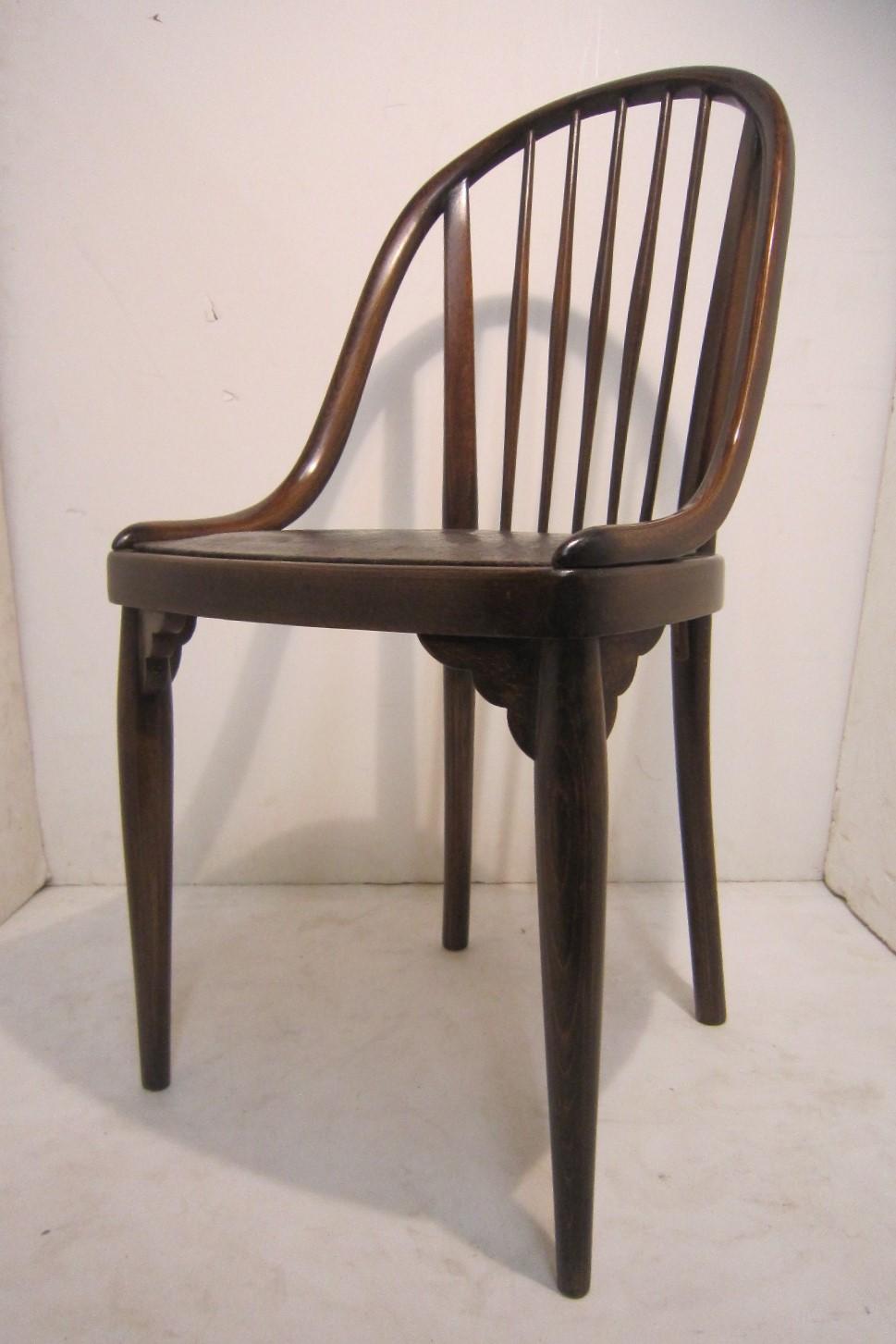 Vienna Secession Set of Four Original Beechwood Chairs by Thonet