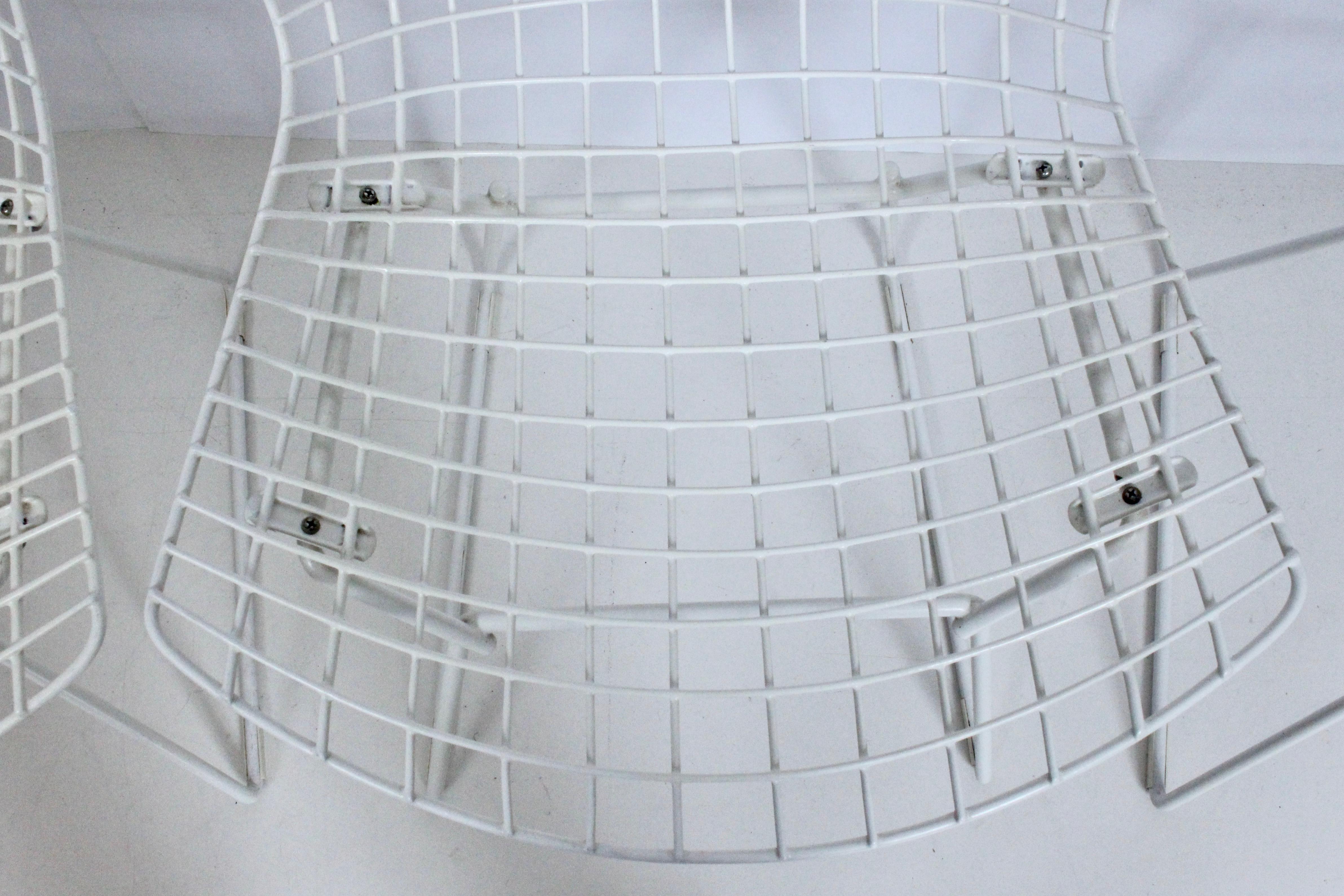 Set of Four Original Harry Bertoia for Knoll White Wire Side Chairs, 1960's 2