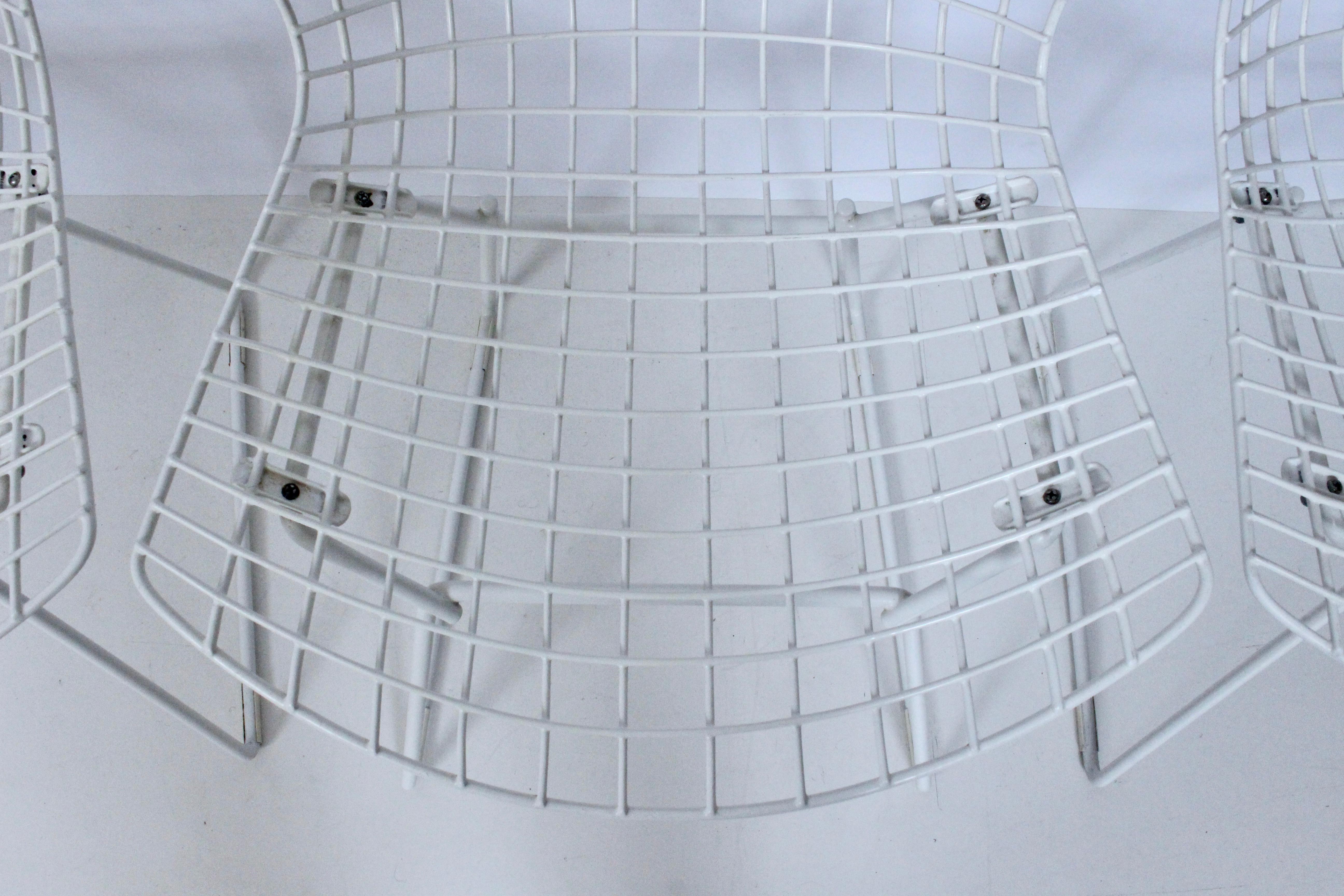 Set of Four Original Harry Bertoia for Knoll White Wire Side Chairs, 1960's 3