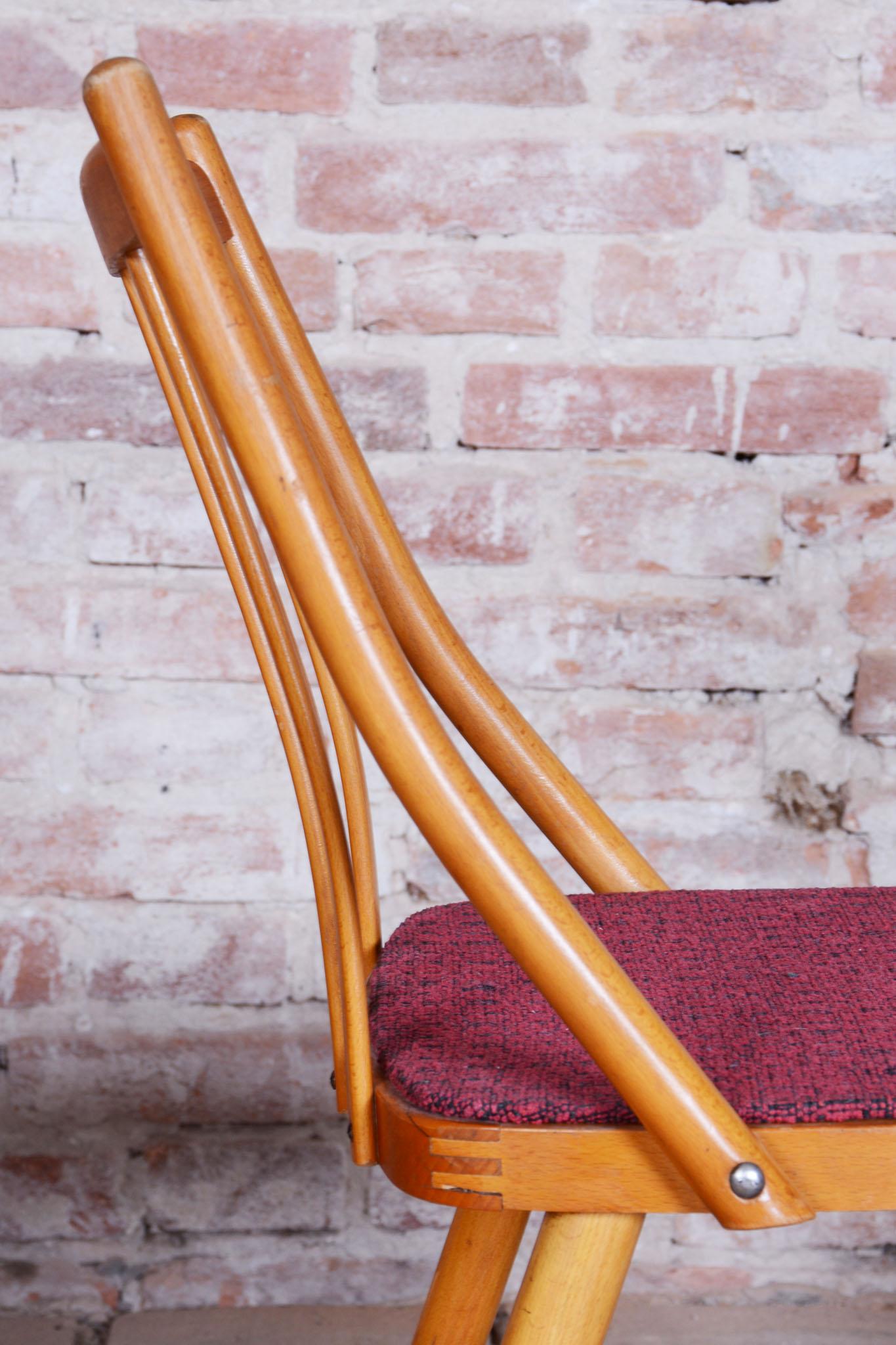 Ensemble de quatre chaises originales du milieu du siècle, par Antonín Šuman, Beeche, République tchèque, années 1960 en vente 4