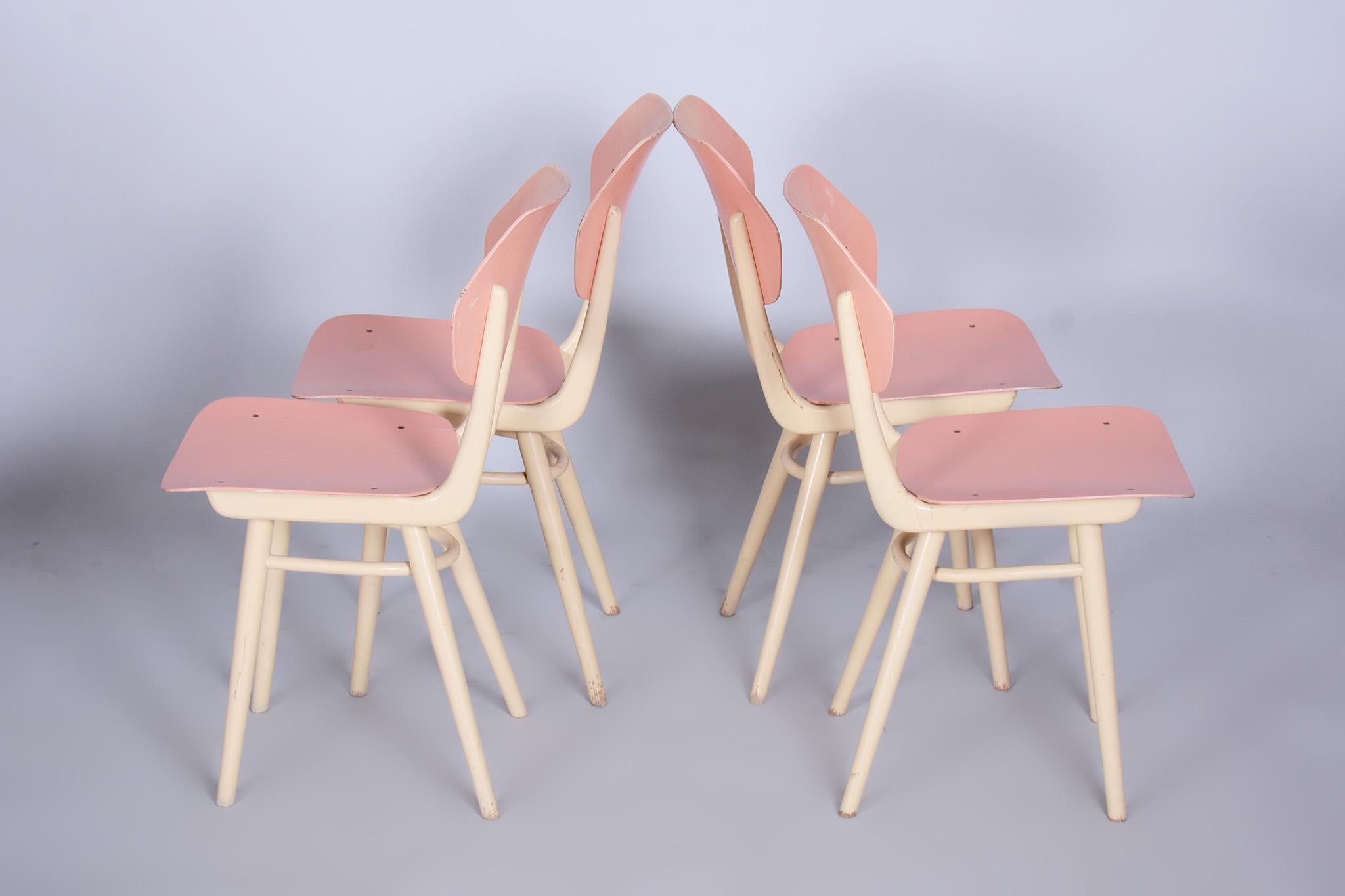 Set of Four Original Mid-Century Chairs.

Maker: Jitona Sobeslav
Source: Czechia
Period: 1950-1959
Material: Beech, Painted Plywood

Sold as a set.

Original preserved condition. Stable construction.

This item features Classic
