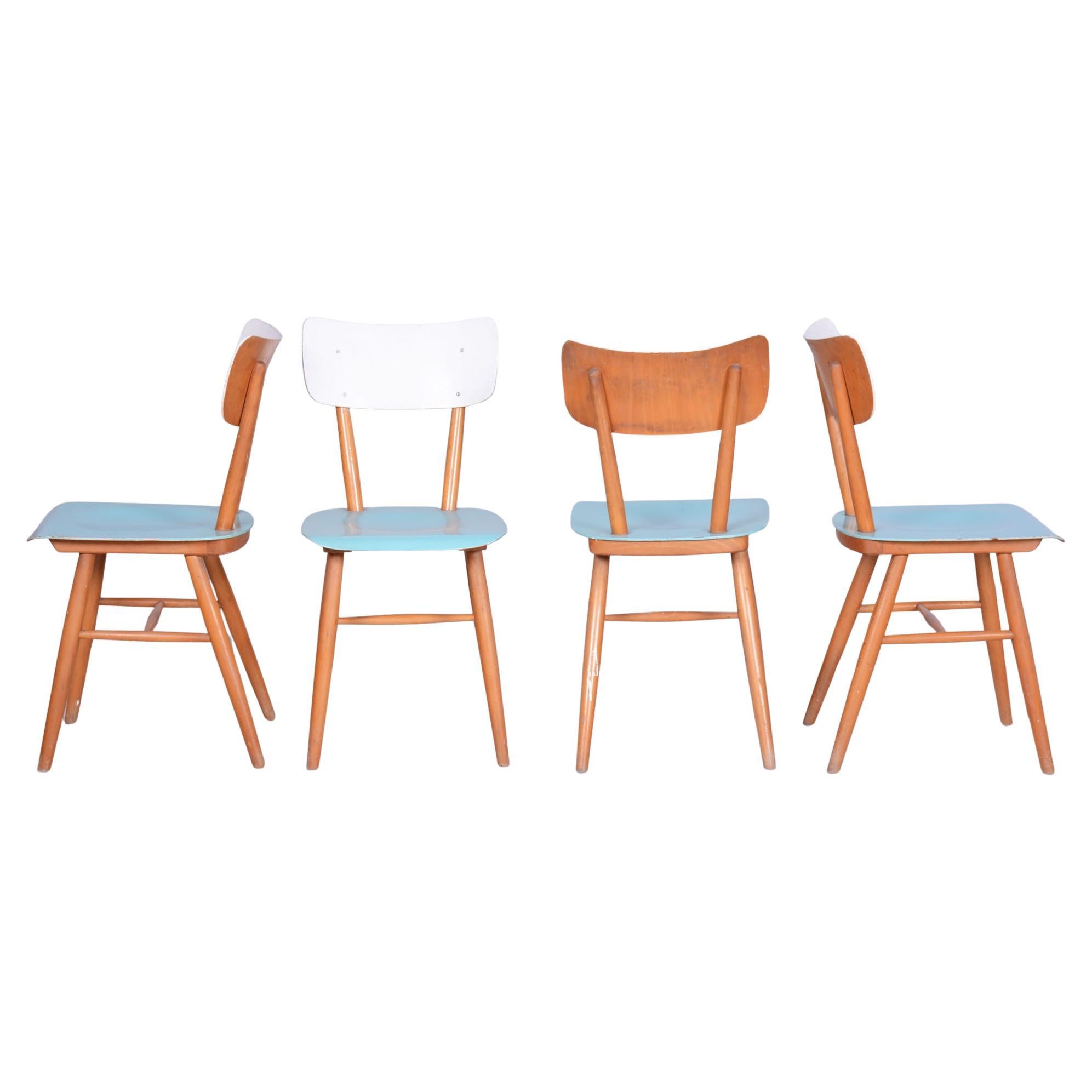 Juego de cuatro sillas de comedor originales de mediados de siglo, Haya, Checoslovaquia, Años 50