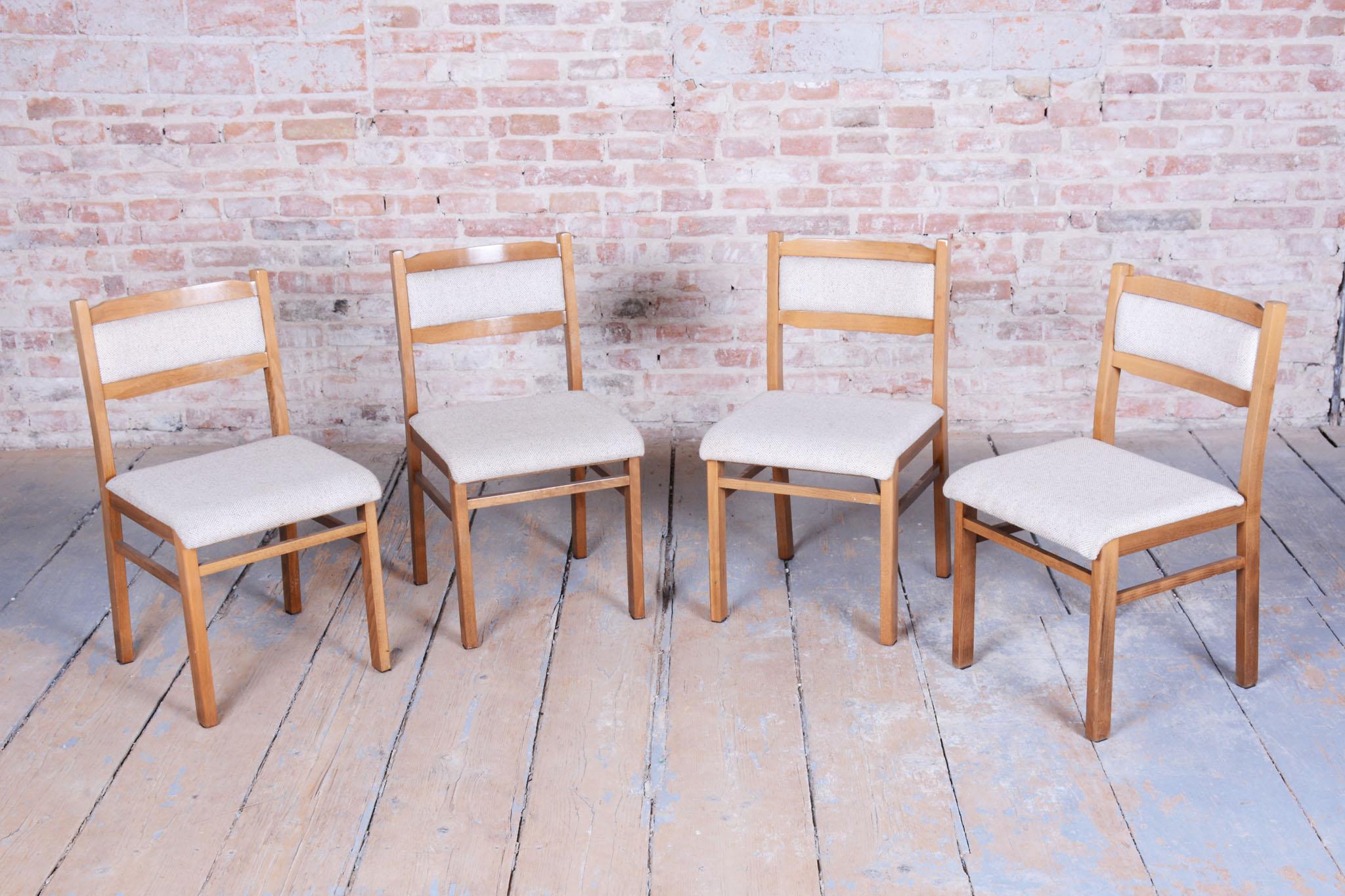 Set di quattro sedie da pranzo originali del metà secolo, Beeche, Repubblica Ceca, anni '60 In condizioni buone in vendita a Brandys nad Labem, Středočeský kraj