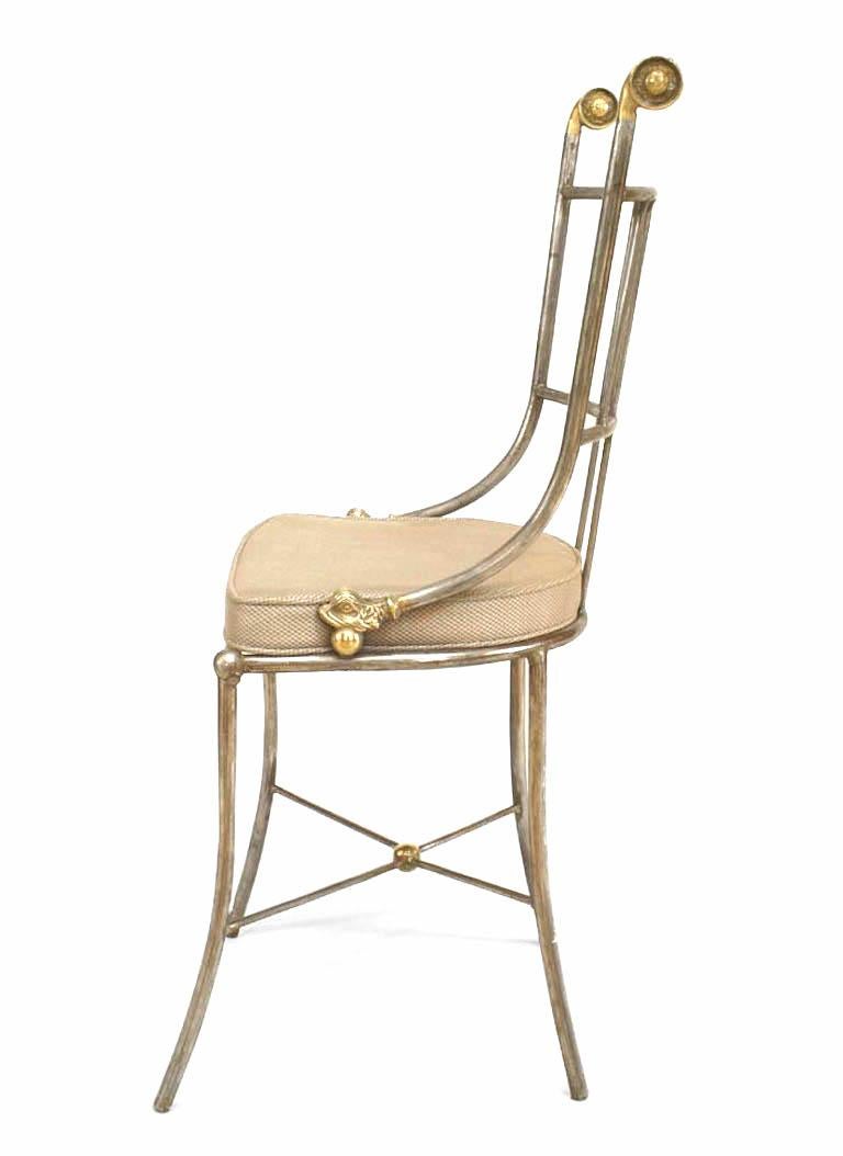 Regency Ensemble de 4 chaises d'extérieur en laiton de style Régence anglaise en vente