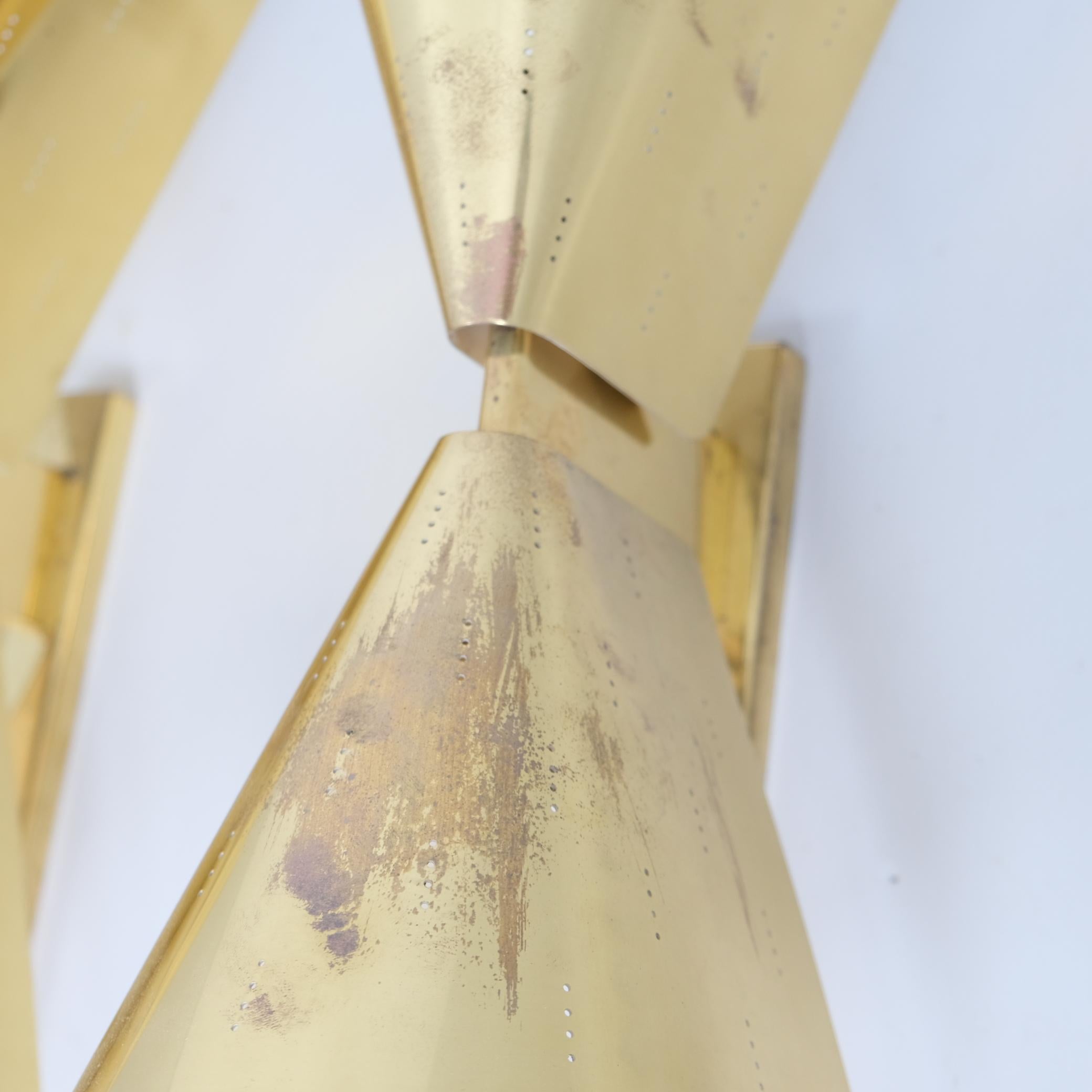 Set of Four Paavo Tynell Commissioned Scones in Perforated Brass, Taito, 1950s Bon état - En vente à Helsinki, FI