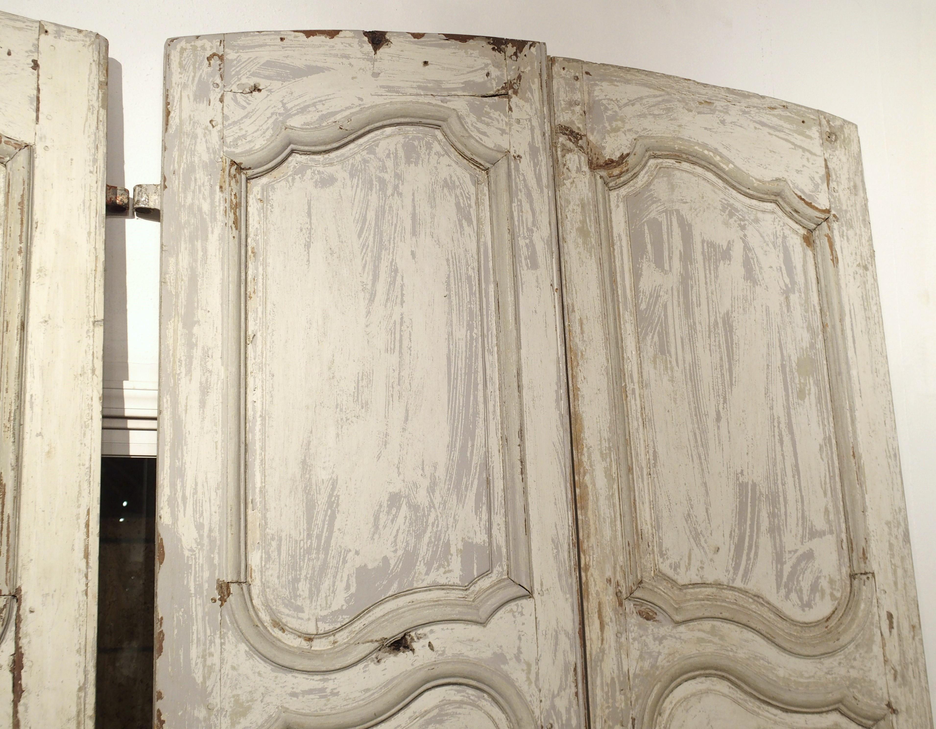 Conjunto de cuatro puertas interiores pintadas del siglo XVIII procedentes de Provenza, Francia 3