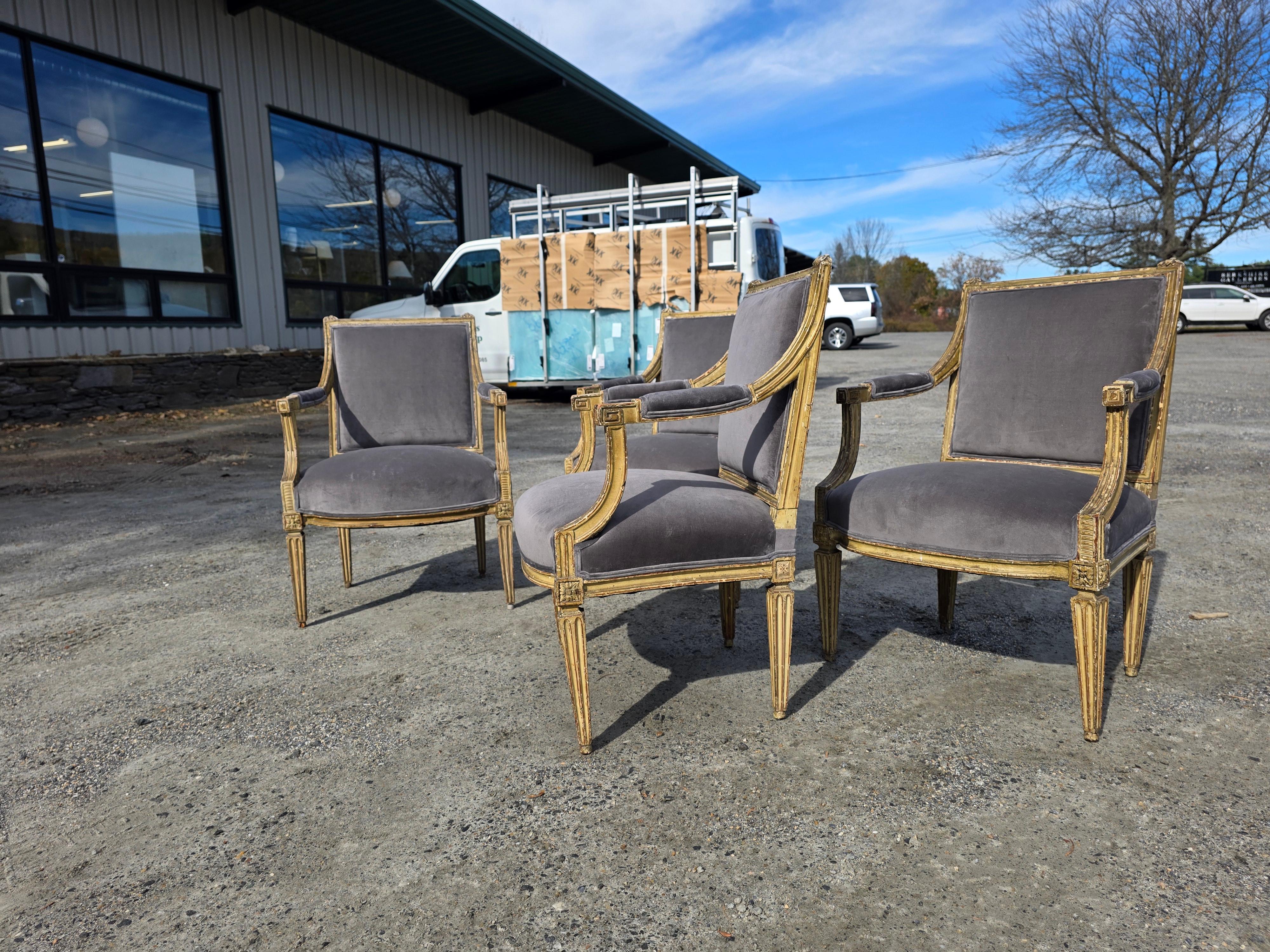 Hand-Crafted Set of Four Painted Neoclassical Armchairs 18th Century For Sale