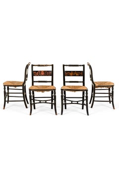 Set di quattro sedie dipinte del periodo Regency