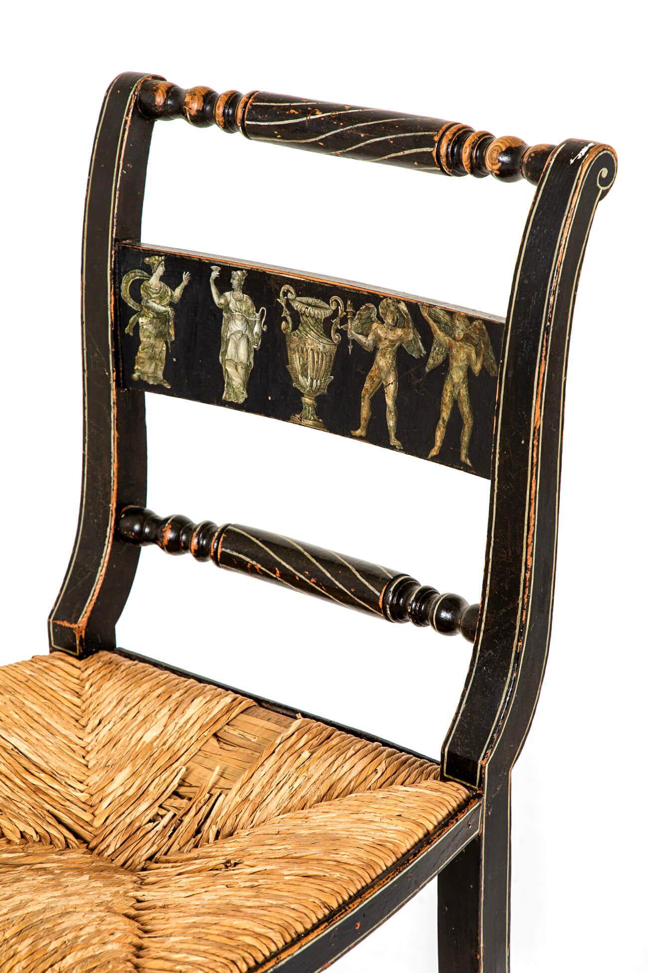 Set di quattro sedie dipinte del periodo Regency in vendita 1