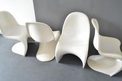Set of Four Panton Chairs in White by Verner Panton Fehlbaum/Hermann Miller 1974