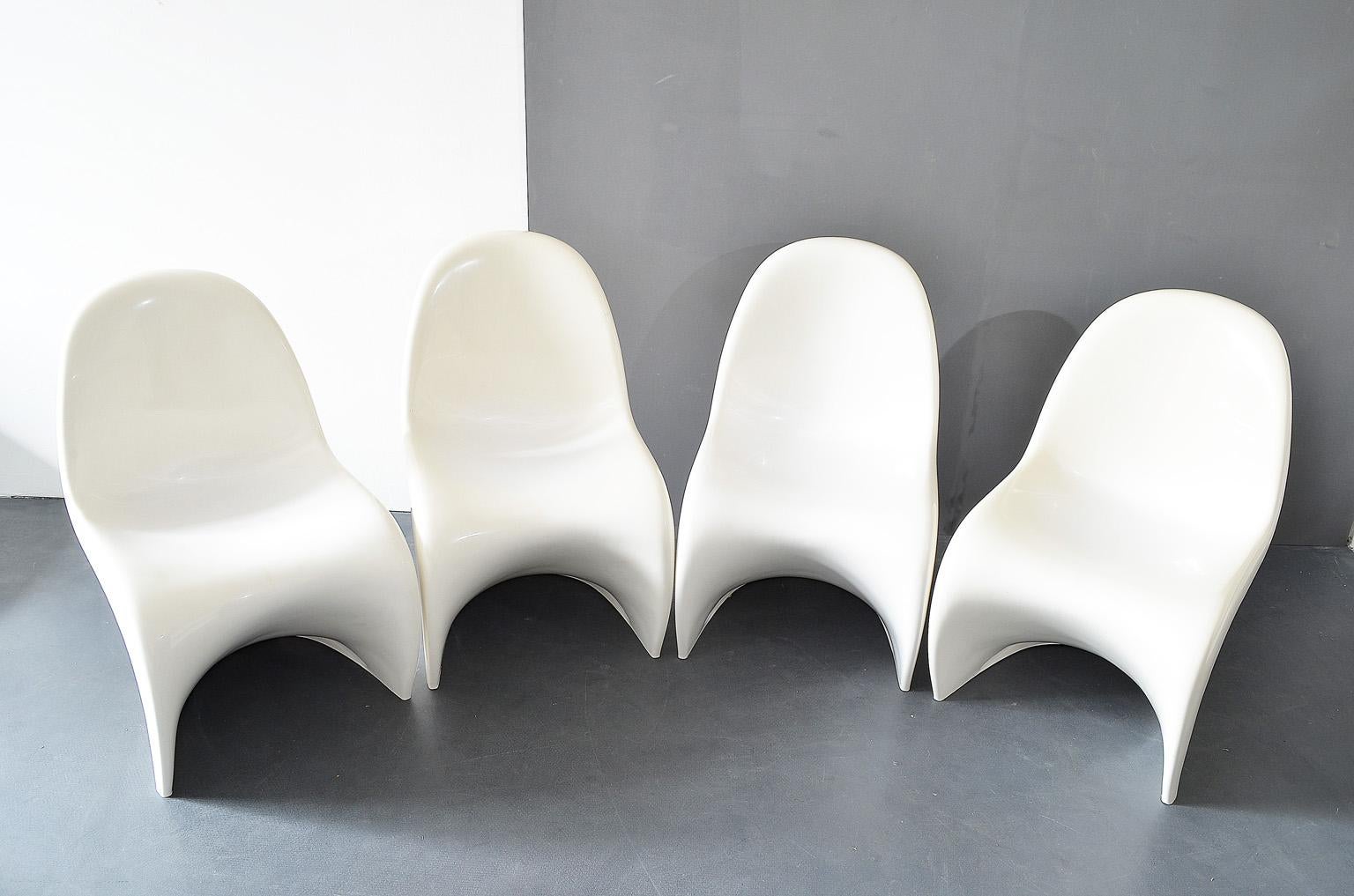 Mid-Century Modern Set of Four Panton Chairs in White by Verner Panton Fehlbaum/Hermann Miller 1974 For Sale