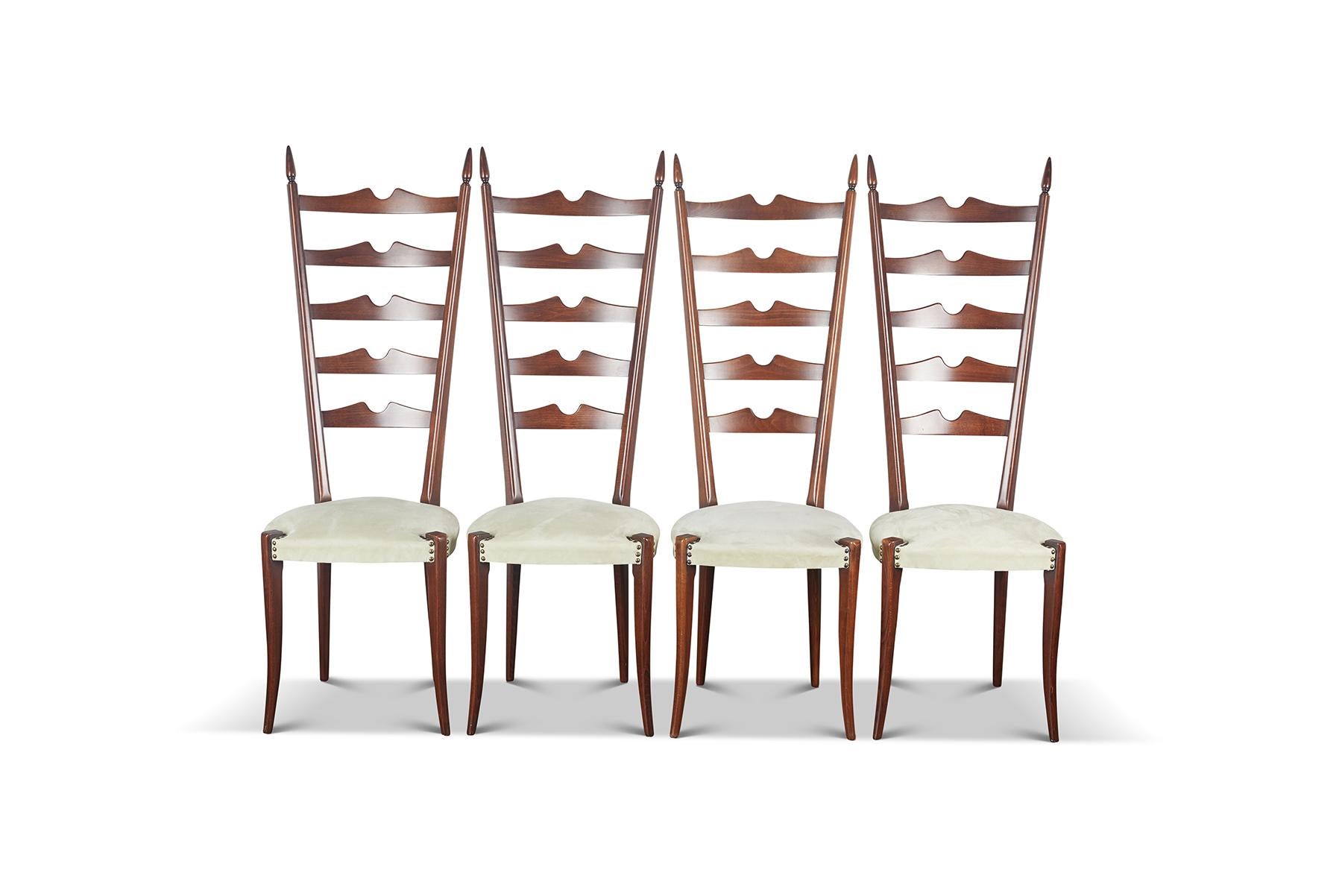 Italiano Set di quattro sedie da pranzo Paolo Buffa Highback Chiavari in vendita