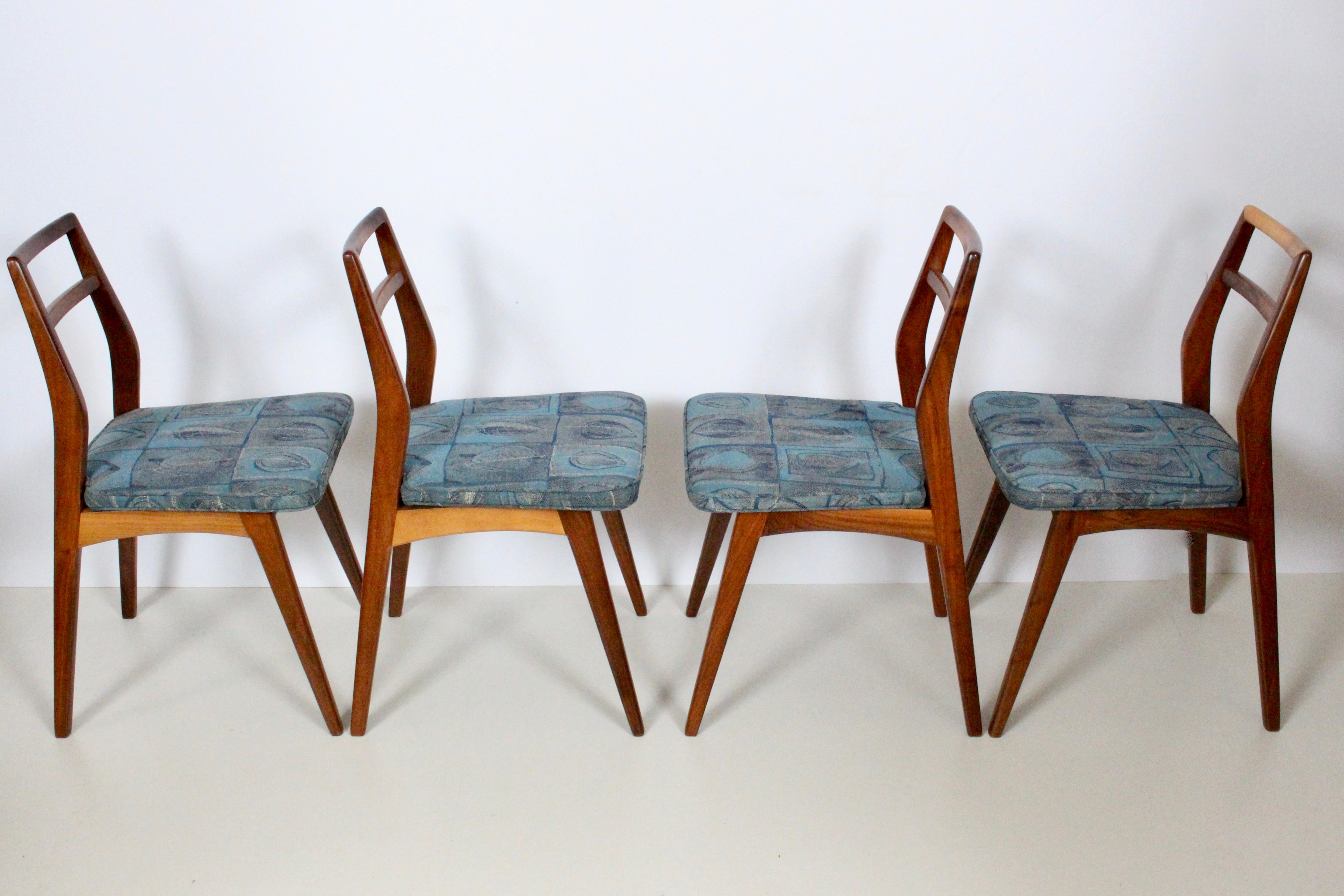 Set di 4 sedie da pranzo in stile Paul McCobb imbottite in noce nero, anni '50 in vendita 13