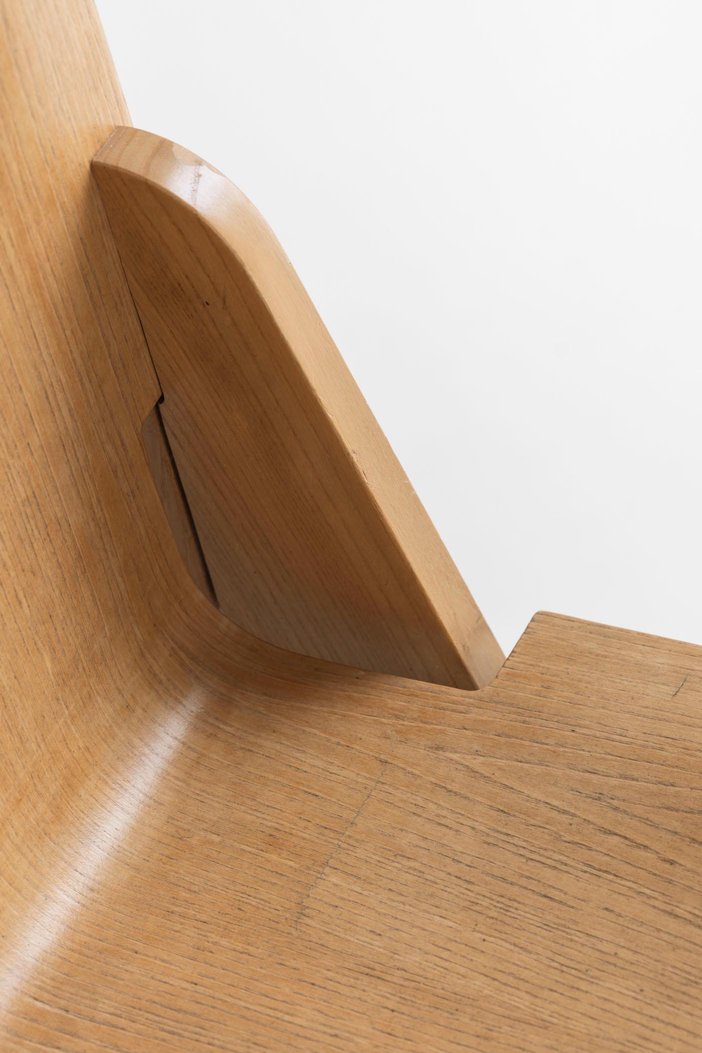 Juego de cuatro sillas de comedor 