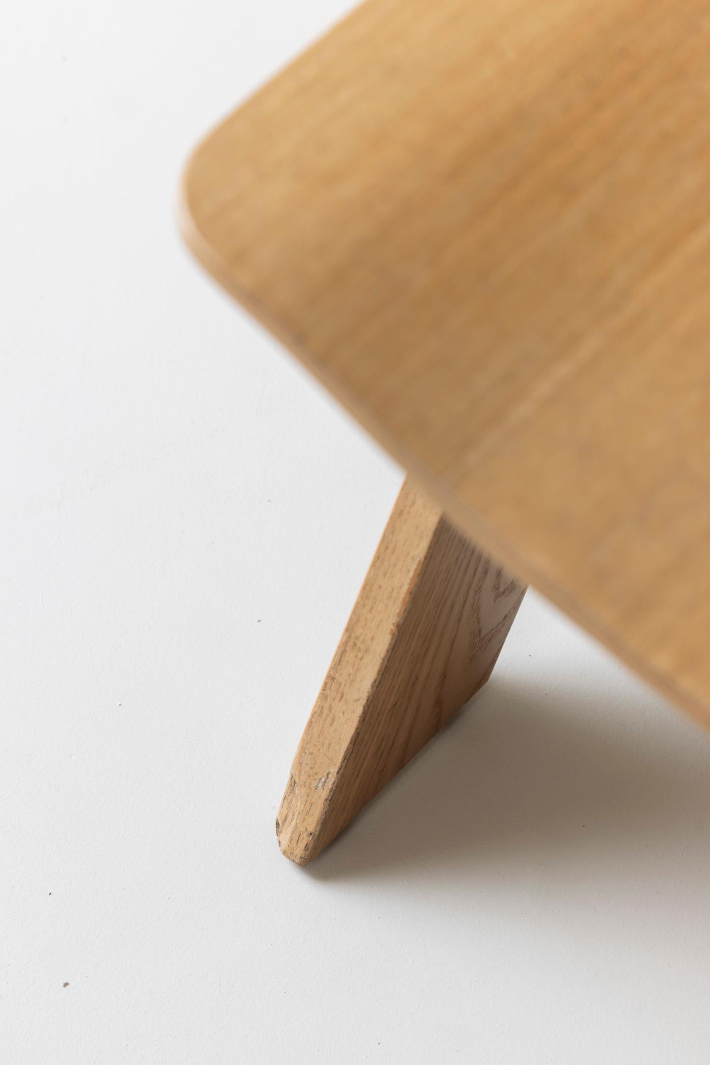 Juego de cuatro sillas de comedor 