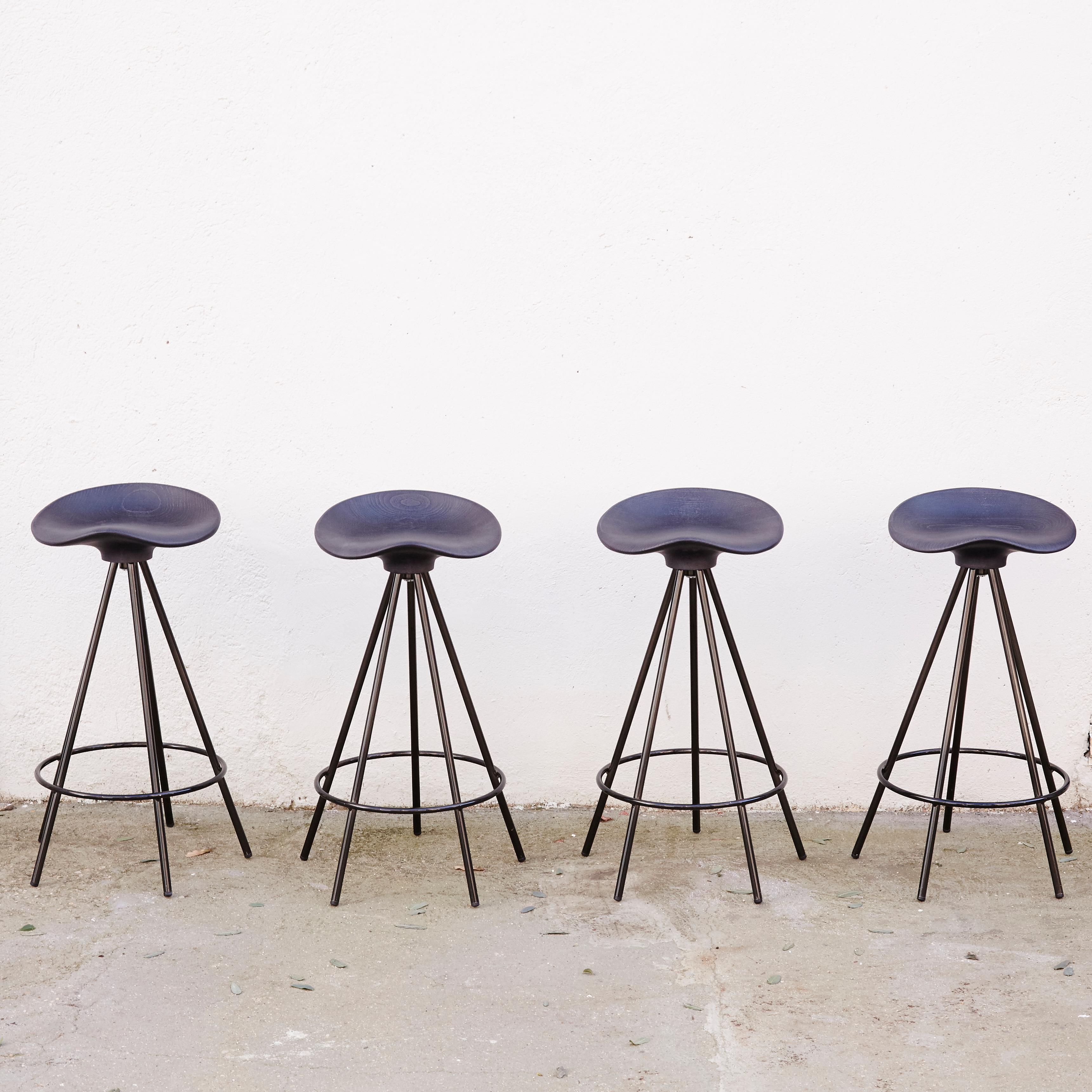 Jamaica stool designed by Pepe Cortes.
Manufactured by BD Barcelona.

The Jamaica stool is already a Classic in Spanish design and is one of the best designed stools in all history. It’s been on the market for over 25 years and remains as current