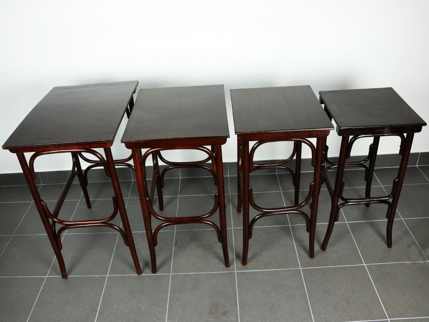 Vienna Secession Set of Four Pieces Nesting Tables No.10 by Thonet, circa 1900
