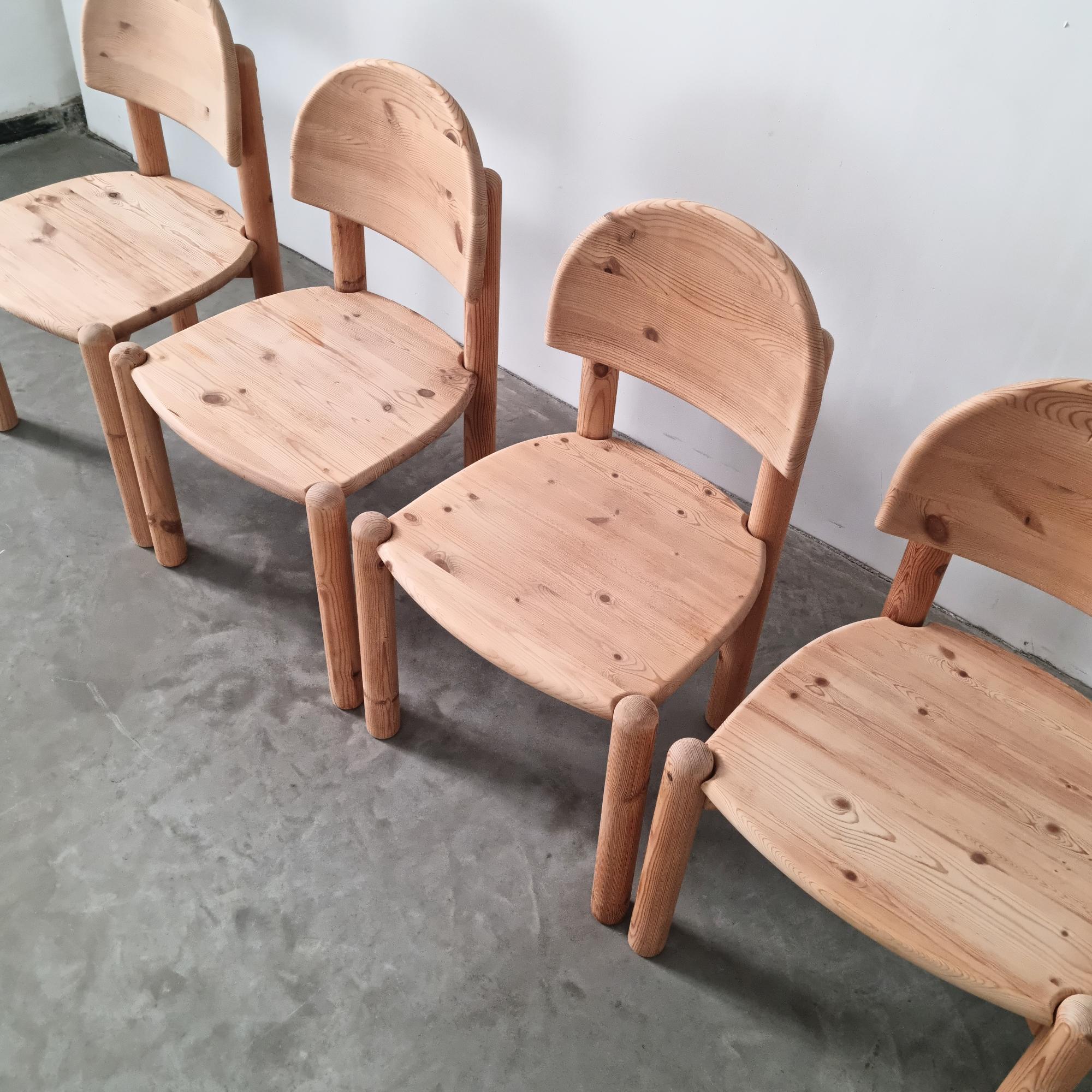 Mid-Century Modern Set of four pine dining chairs by Daumiller, 1970s For Sale
