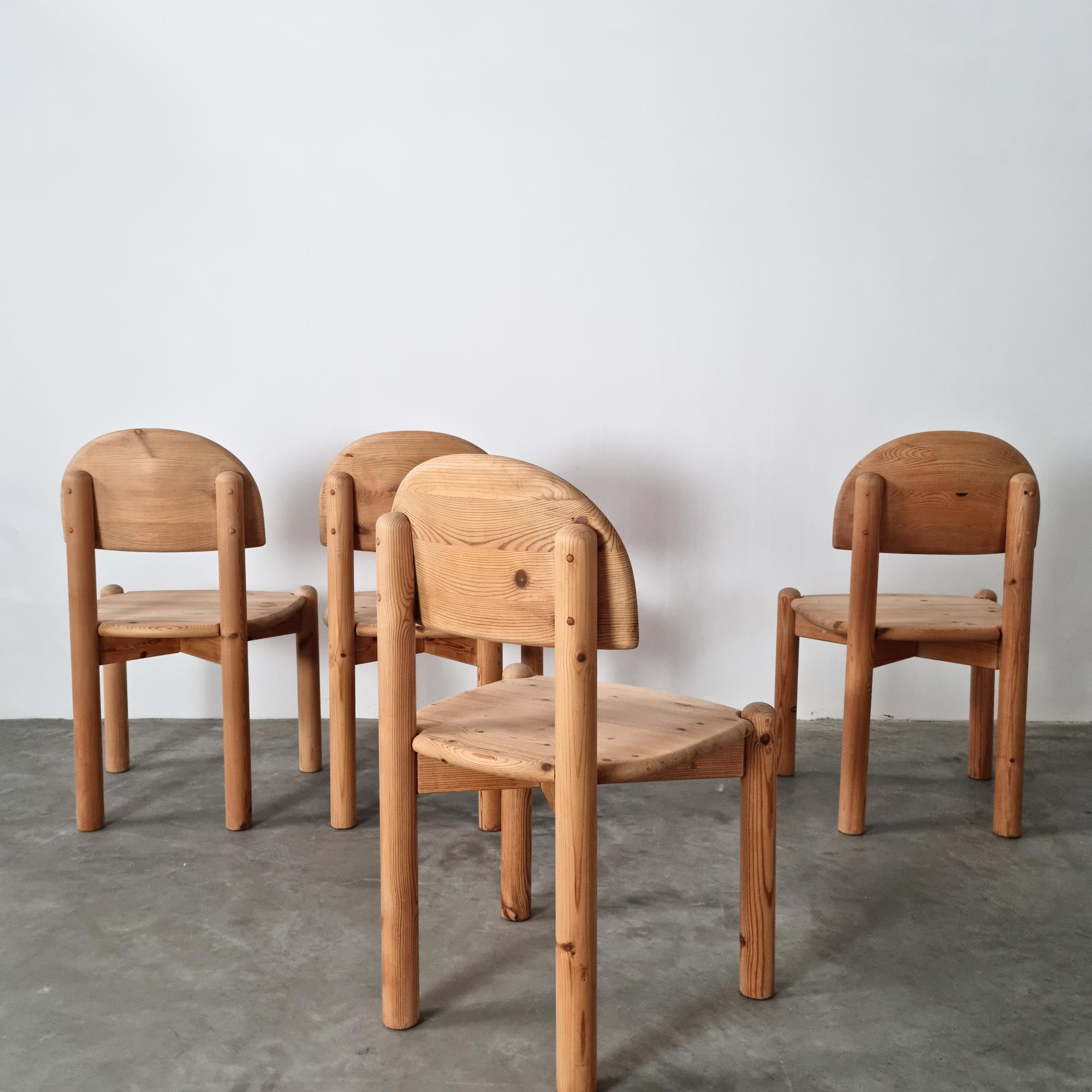 Pine Set of four pine dining chairs by Daumiller, 1970s For Sale