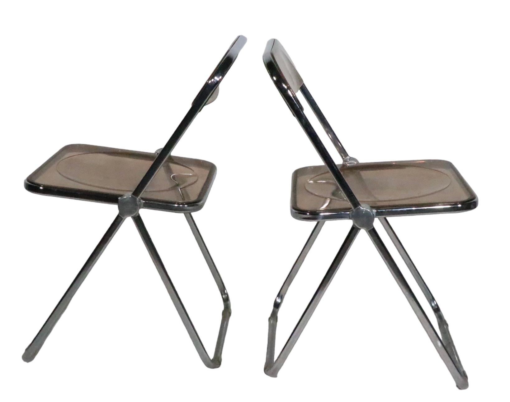 Set of Four Plia Folding Chairs by Giancarlo Piretti for Castelli, circa 1970s For Sale 1