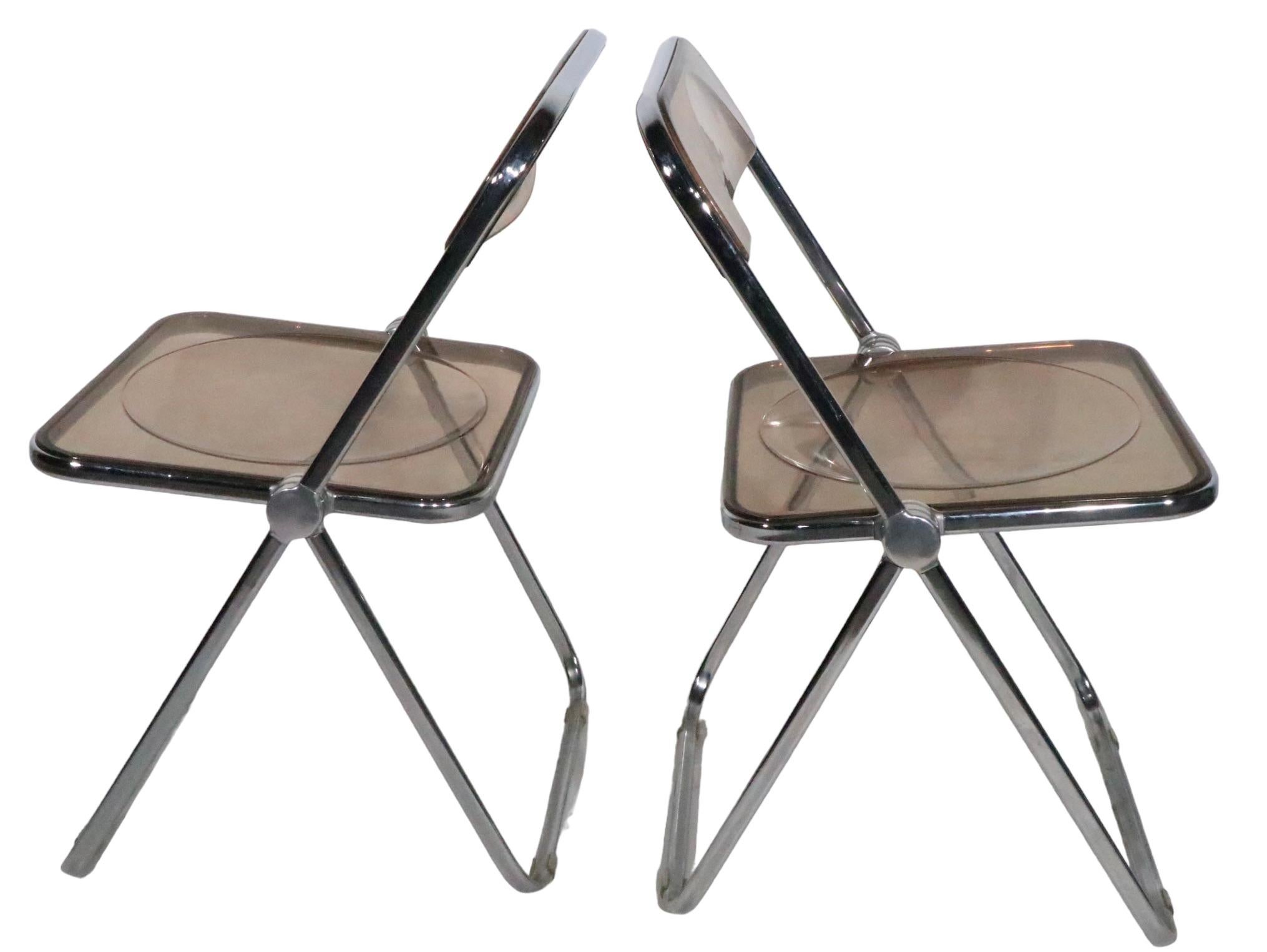 Set of Four Plia Folding Chairs by Giancarlo Piretti for Castelli, circa 1970s For Sale 2