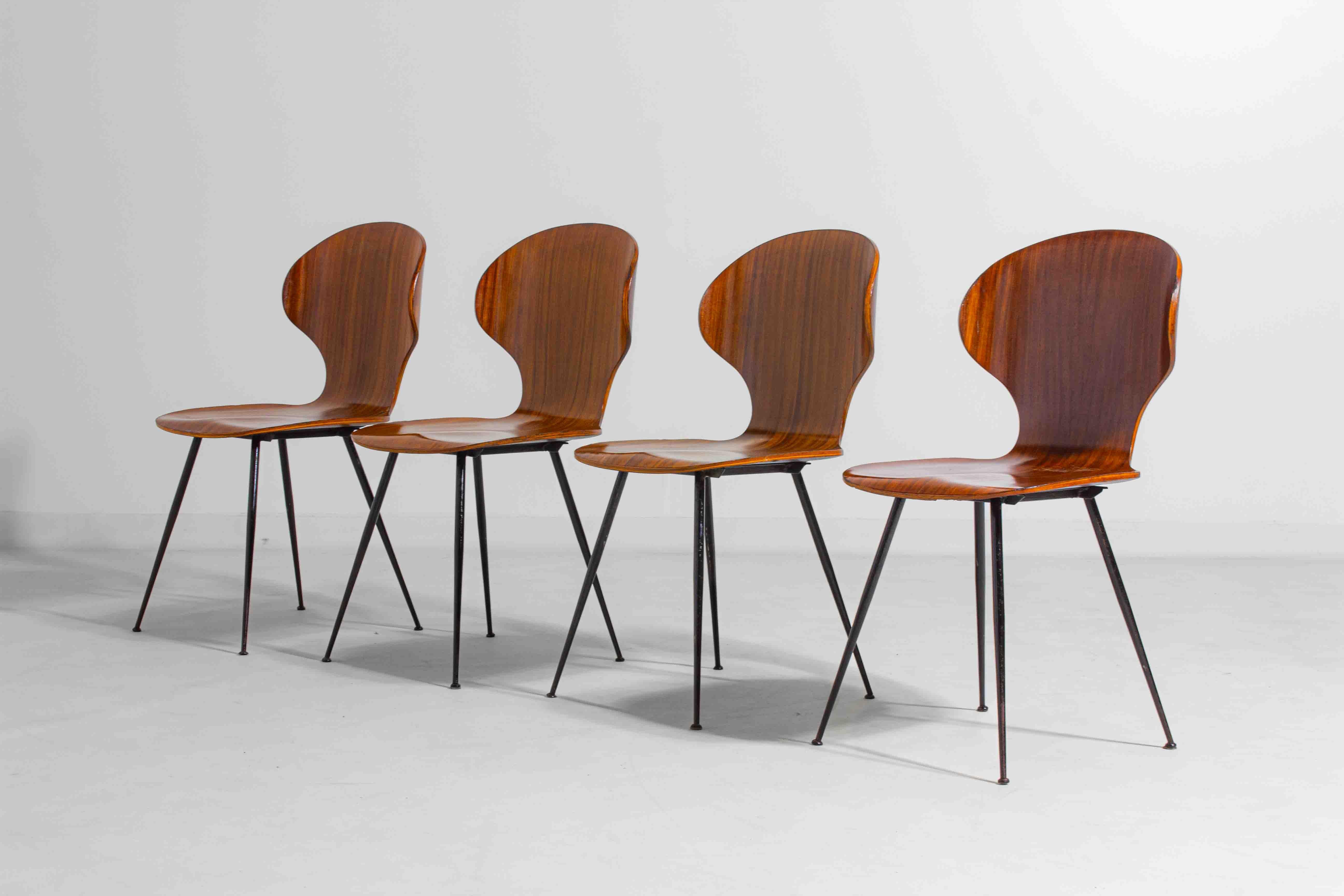 Italian Set of four plywood 'Lulli' chairs by Carlo Ratti, Italy, 1950s For Sale