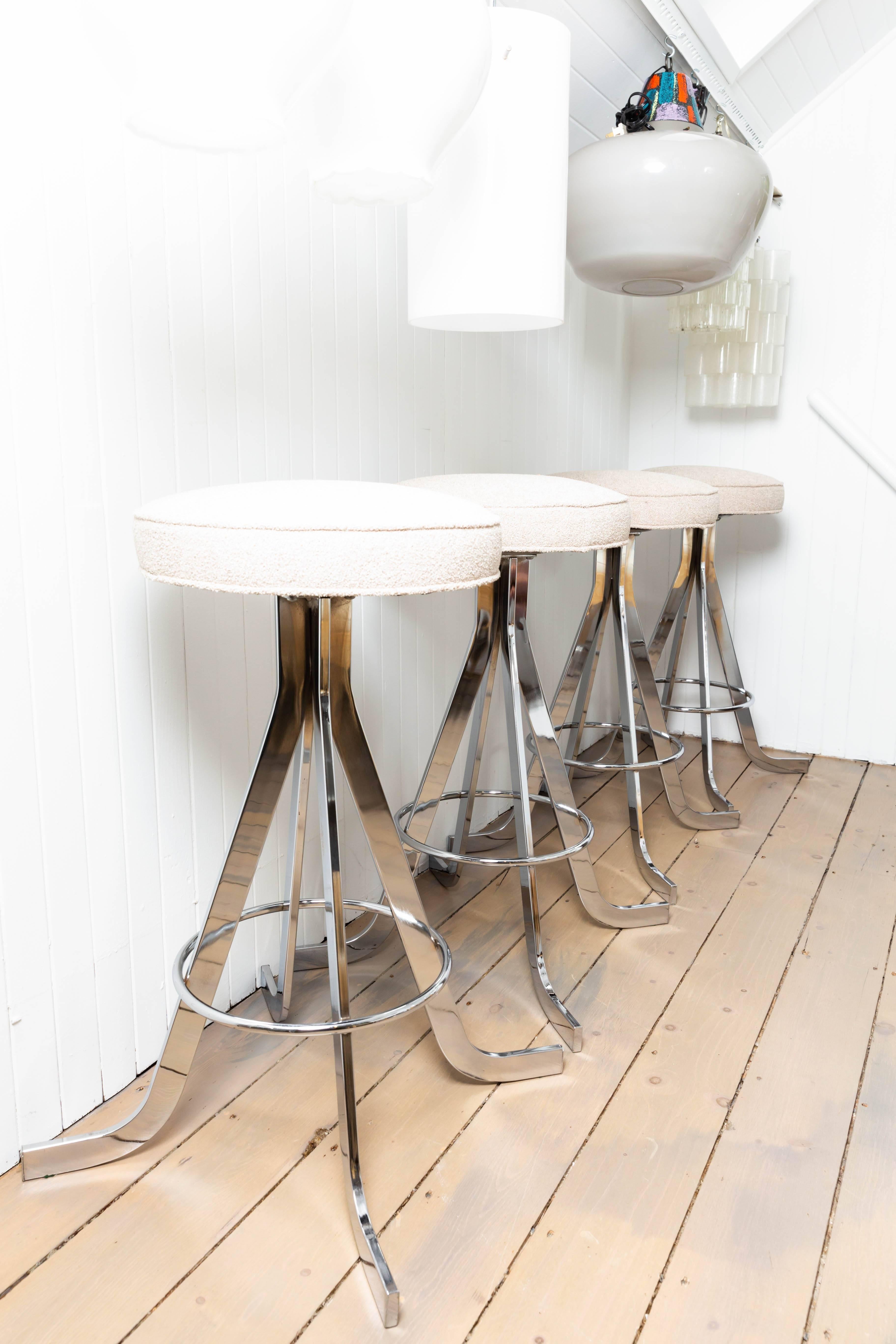 Mid-Century Modern Set of Four Polished Nickel Stools with Upholstered Circular Seats