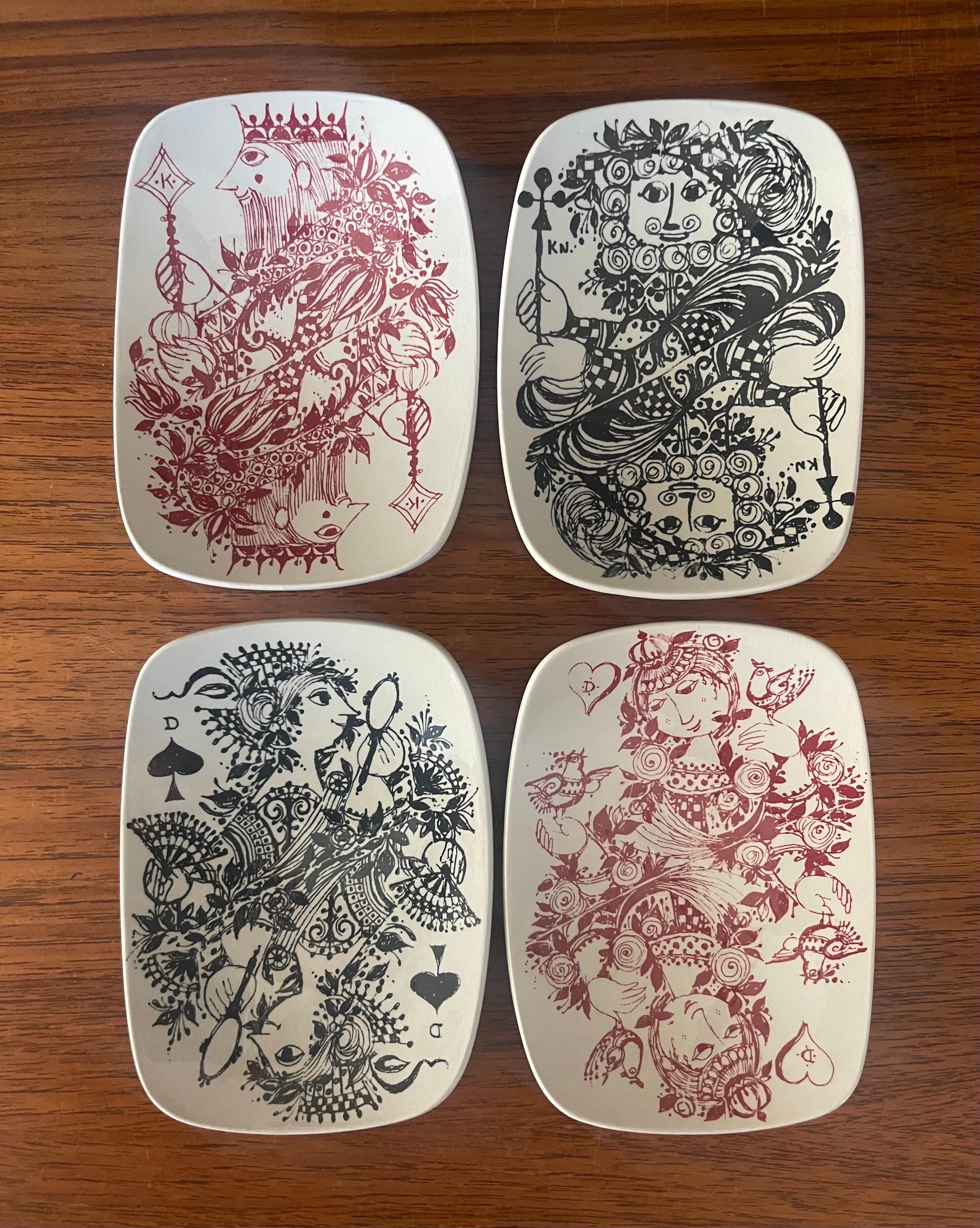 Set of Four Porcelain Bridge Ashtrays / Plates by Bjorn Wiinblad for Nymolle For Sale 6