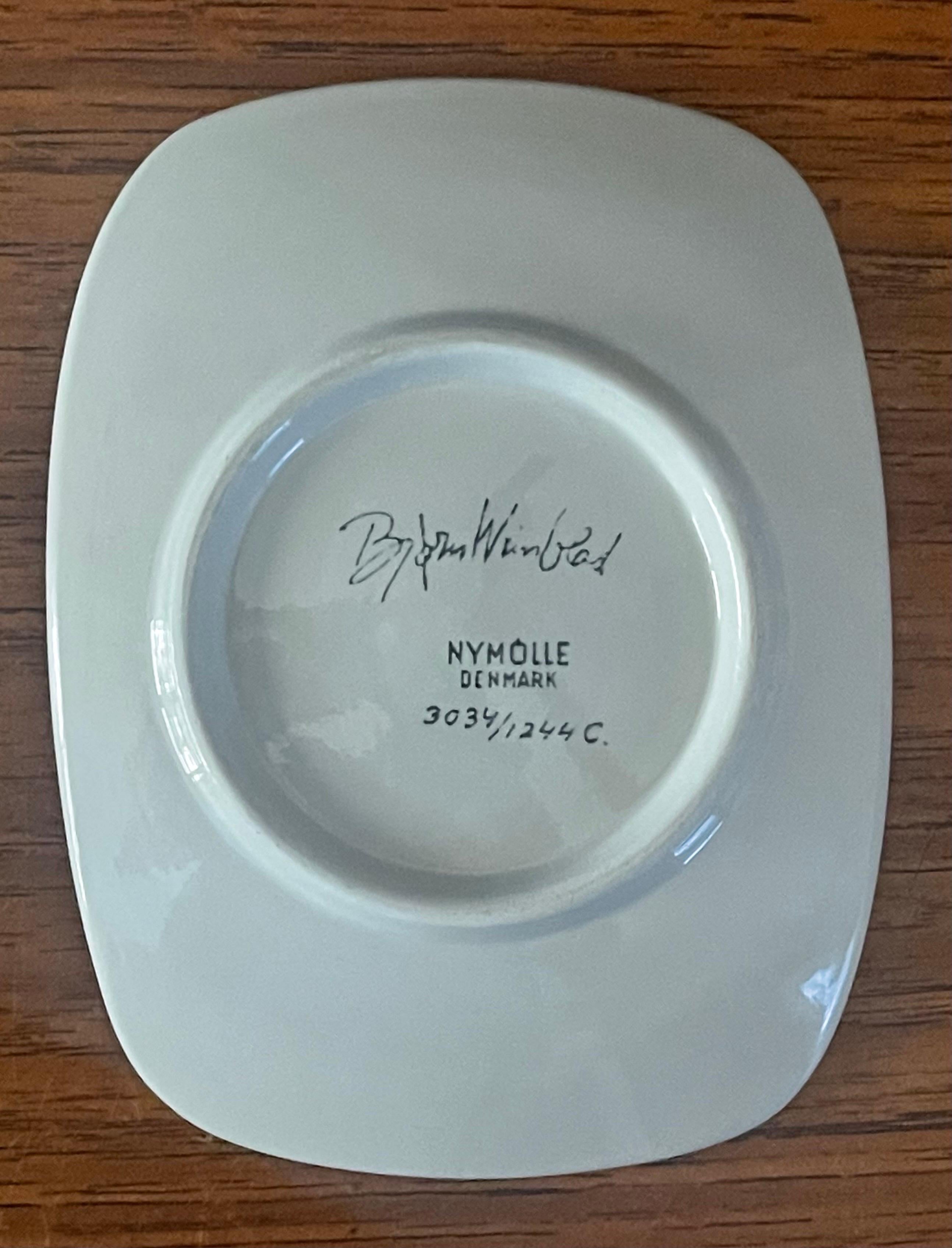 Set of Four Porcelain Bridge Ashtrays / Plates by Bjorn Wiinblad for Nymolle In Good Condition For Sale In San Diego, CA