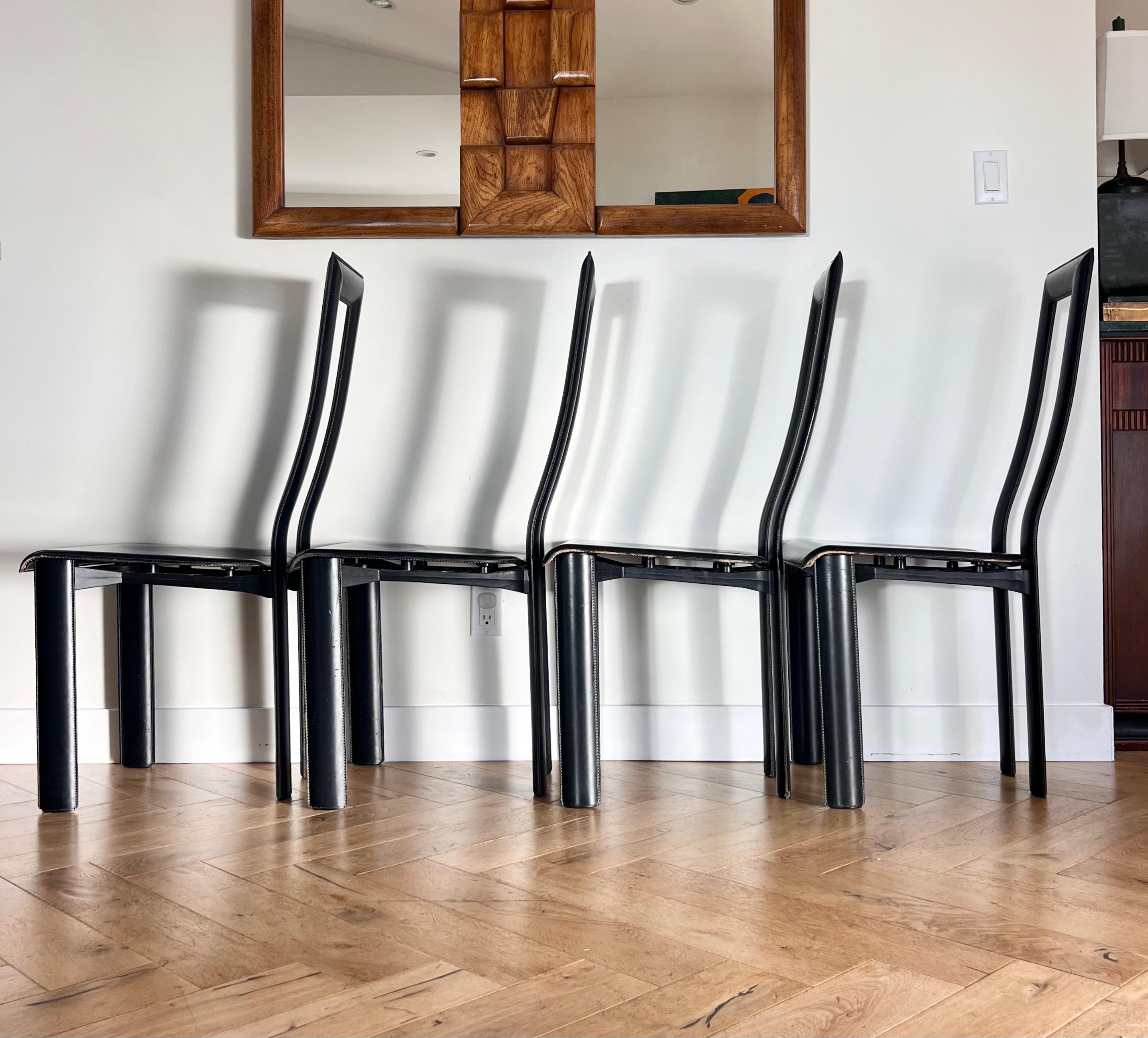 Set di quattro sedie da pranzo postmoderne di Antonella Mosca per Ycami, 20° secolo. 4