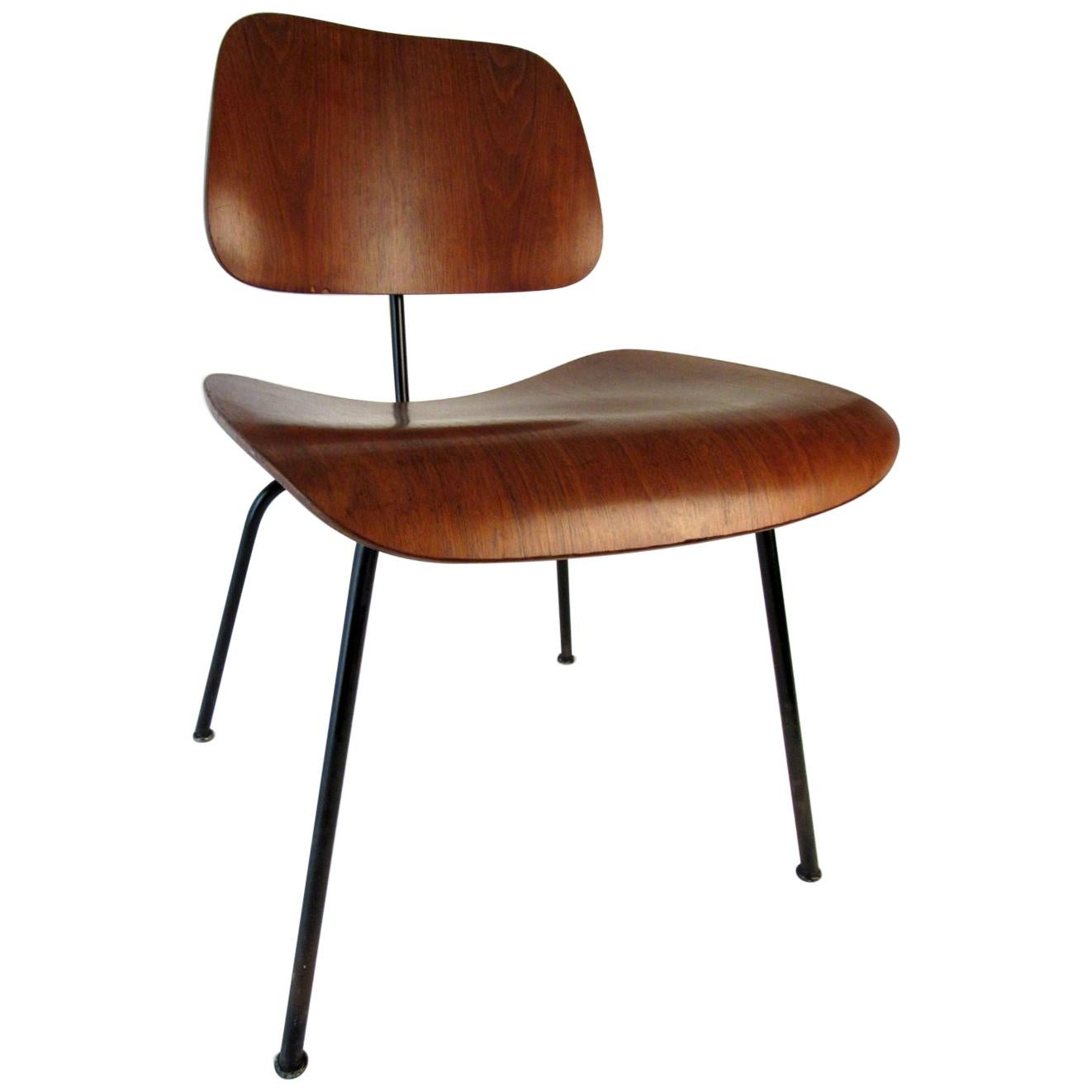 Early Eames DCM Chairs circa 1955 For Sale