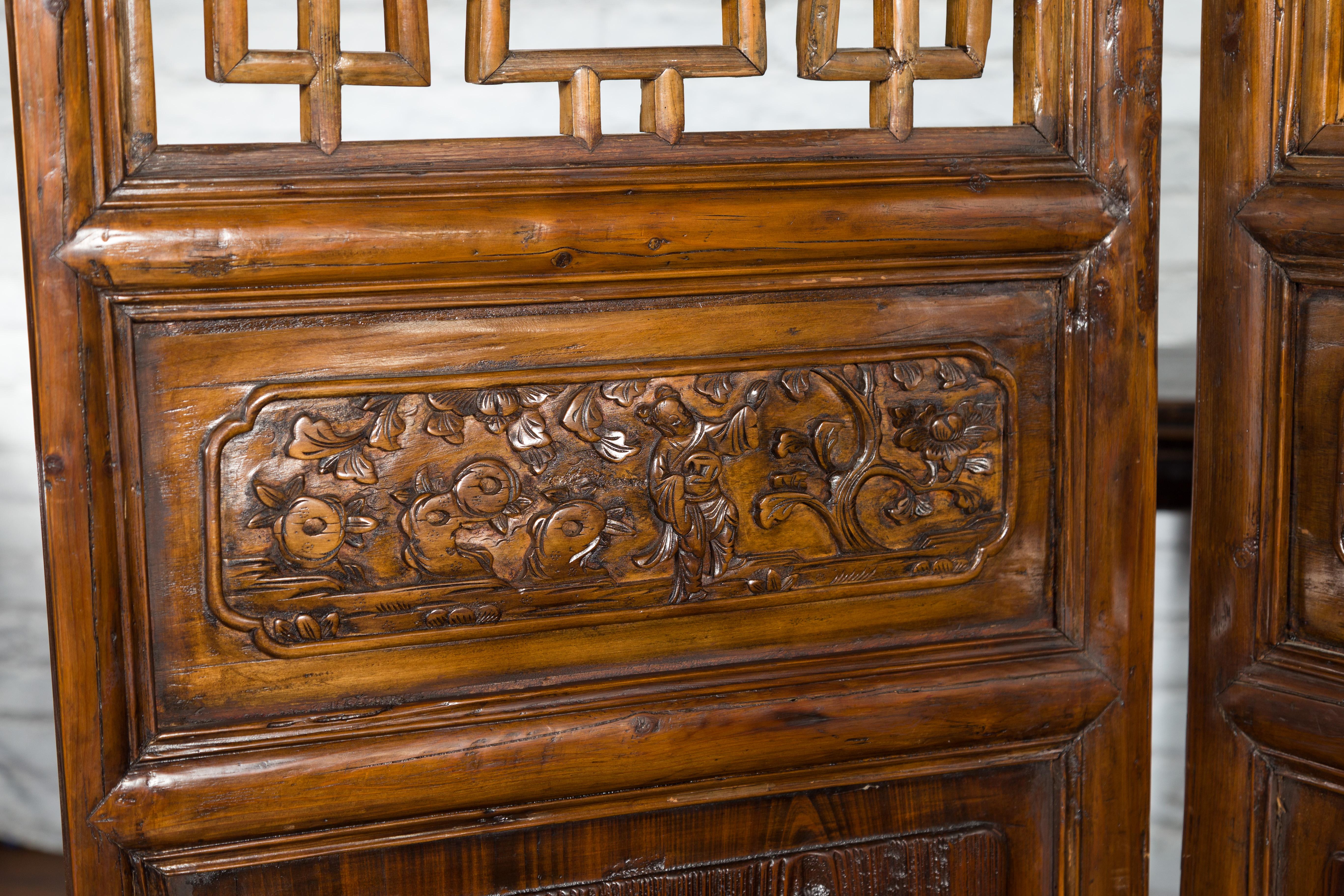 Set of Four Qing Dynasty Elmwood Open Fretwork Panels with Delicate Carvings For Sale 5
