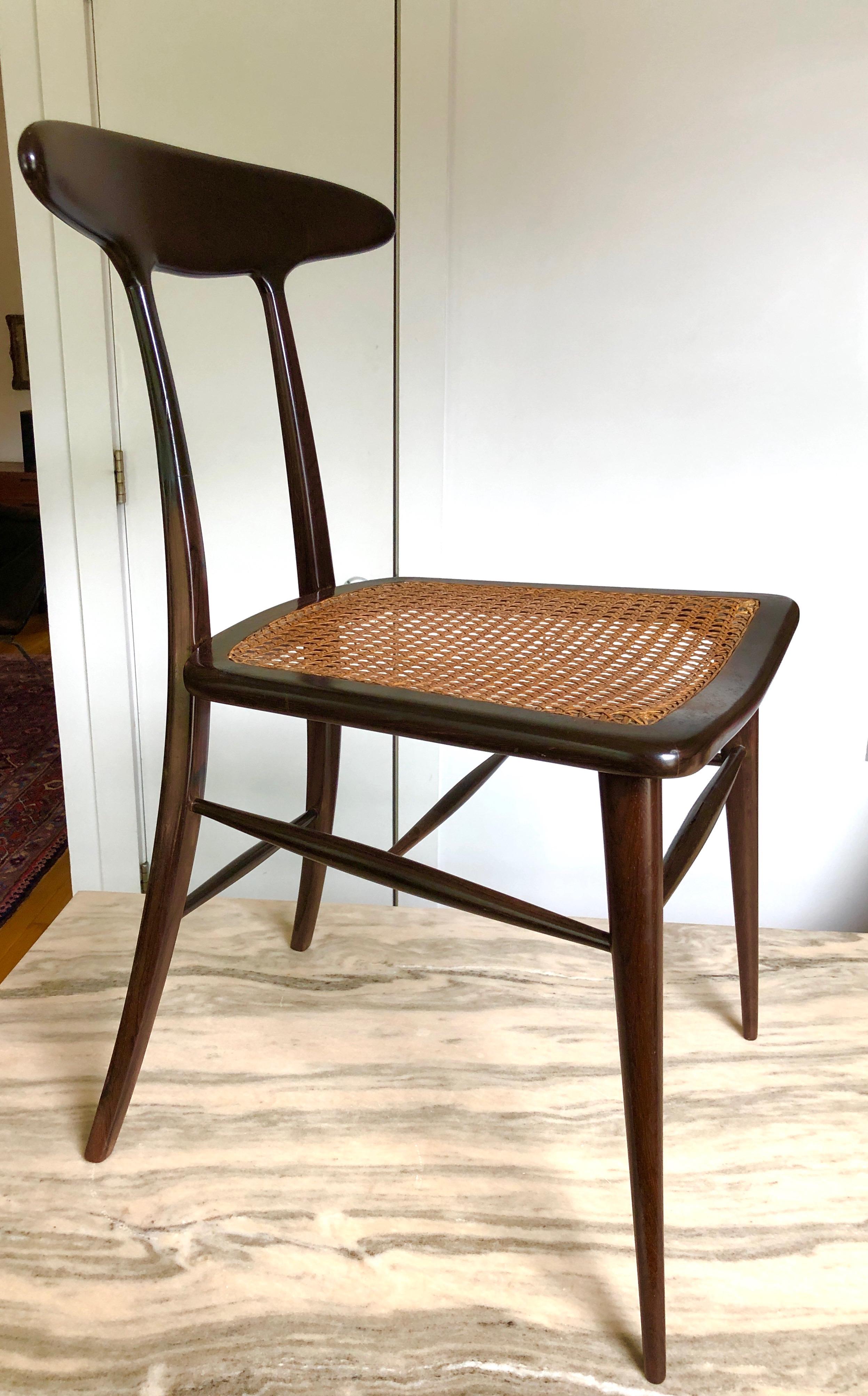 Ensemble rare de quatre chaises de salle à manger par Martin Eisler et Carlo Hauner pour Forma Bon état - En vente à Brooklyn, NY