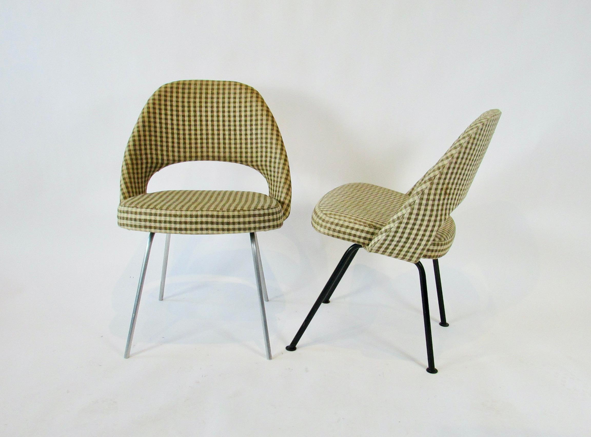 Set of Four Rare Early Production Eero Saarinen for H.G. Knoll Dining Chairs For Sale 5