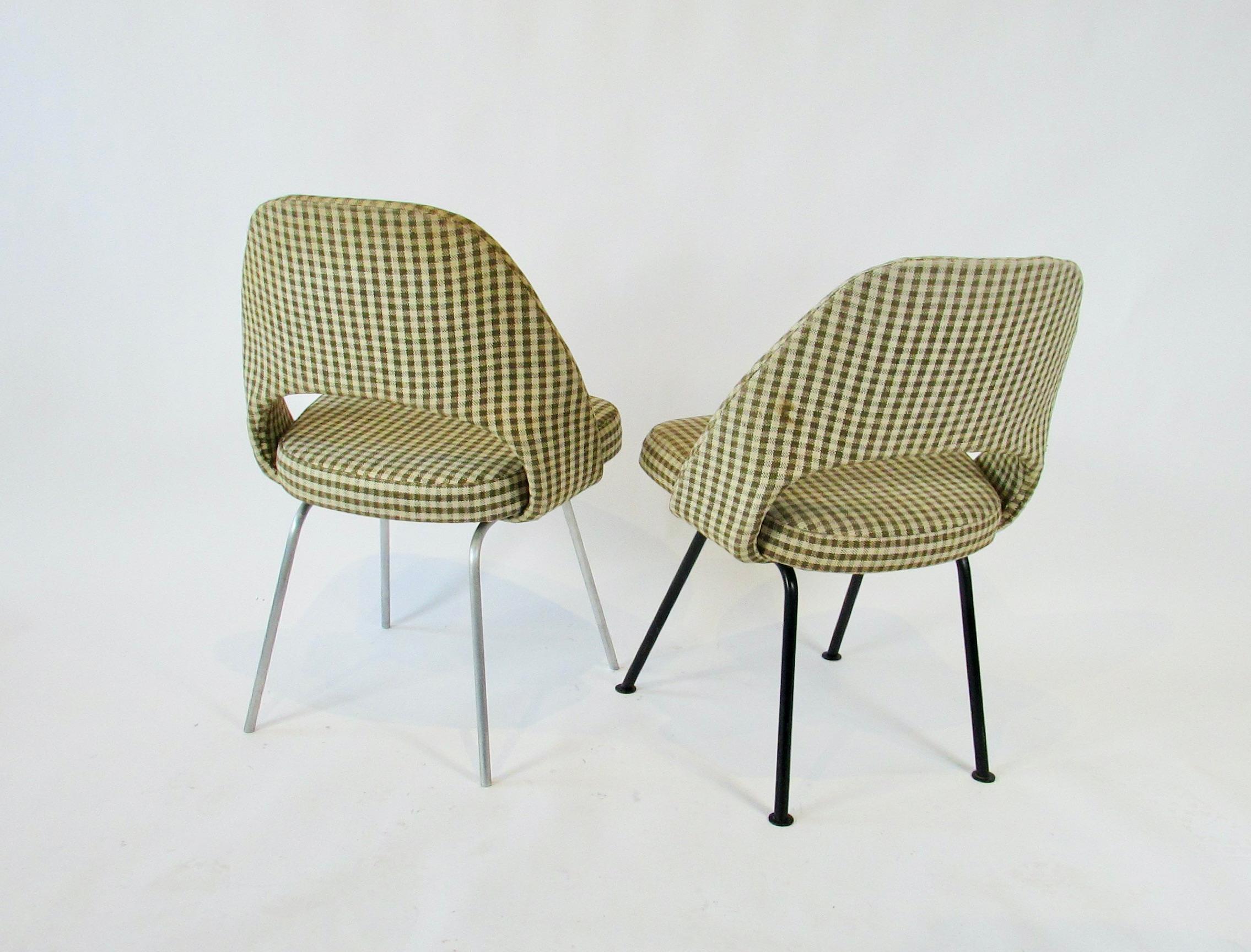 Set of Four Rare Early Production Eero Saarinen for H.G. Knoll Dining Chairs For Sale 6