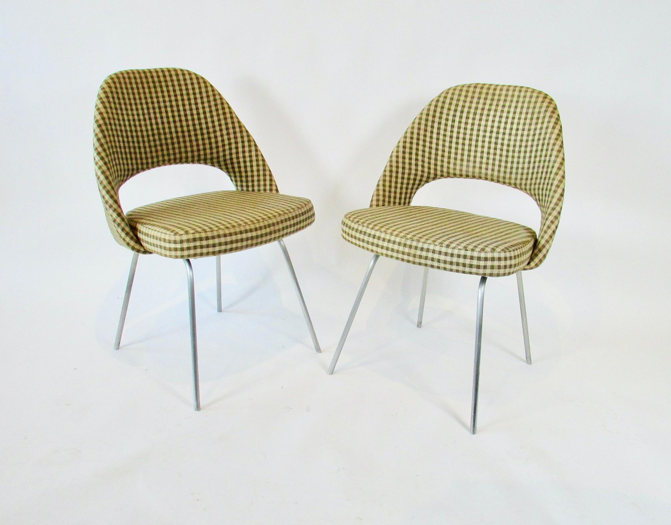 From the put me in a museum collection. Out of long long term storage. The Earliest production set of four Eero Saarinen for HG Knoll executive chairs I have ever seen. All four on first generation one piece base. One chair has welded steel with